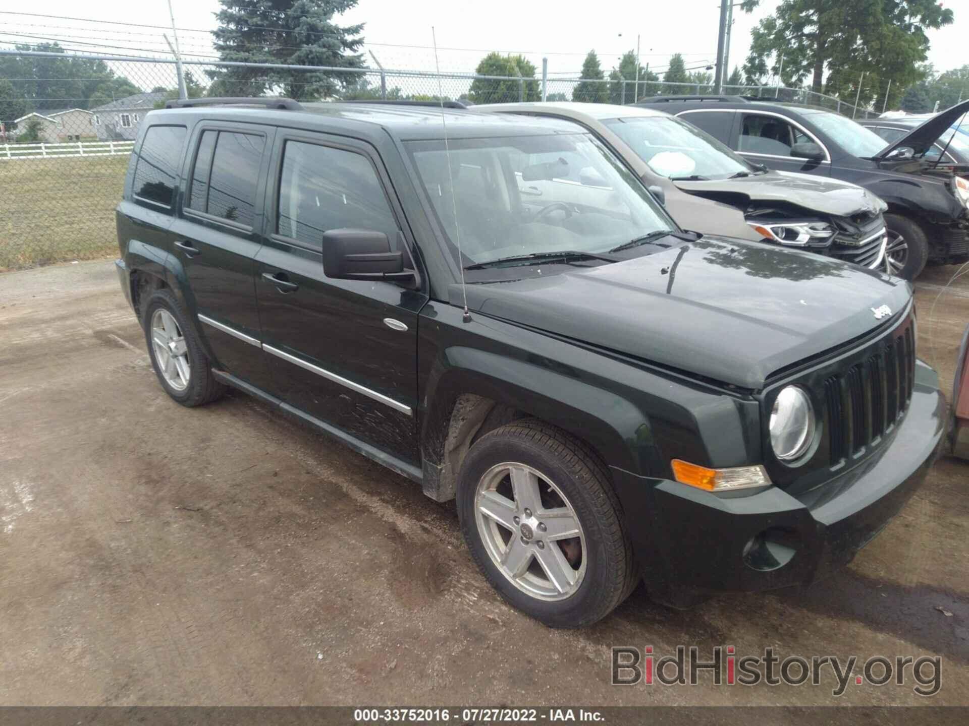 Фотография 1J4NF1GB3AD640788 - JEEP PATRIOT 2010