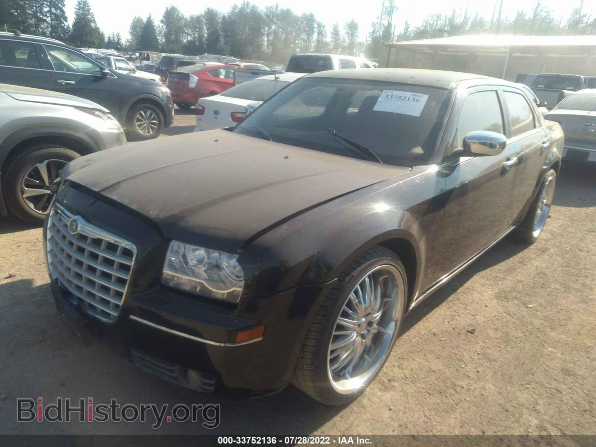2010 CHRYSLER 300 - VIN: 2C3CA4CD1AH306254 - Фото 2