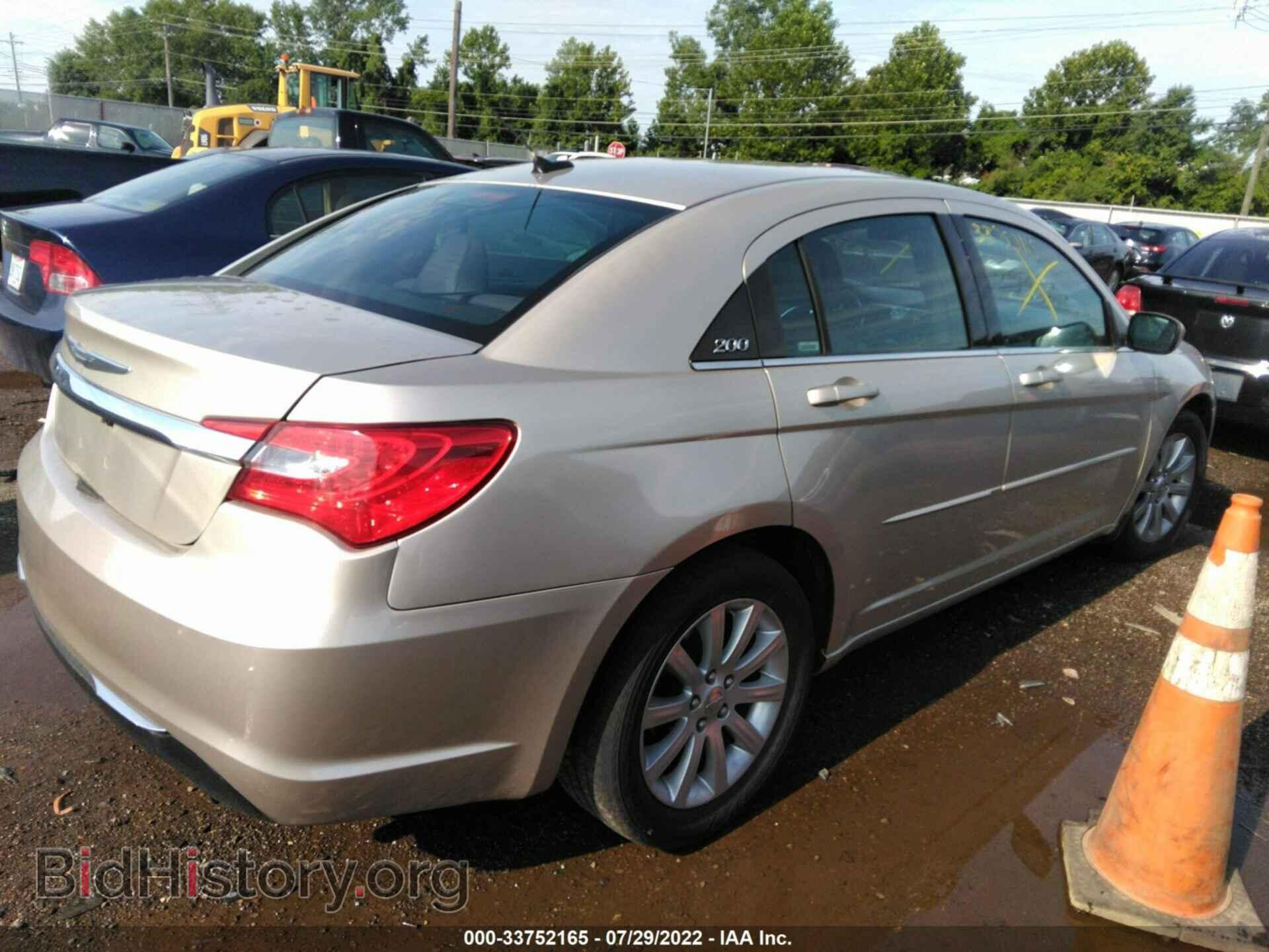 2013 CHRYSLER 200 - VIN: 1C3CCBBB9DN655902 - Photo 4