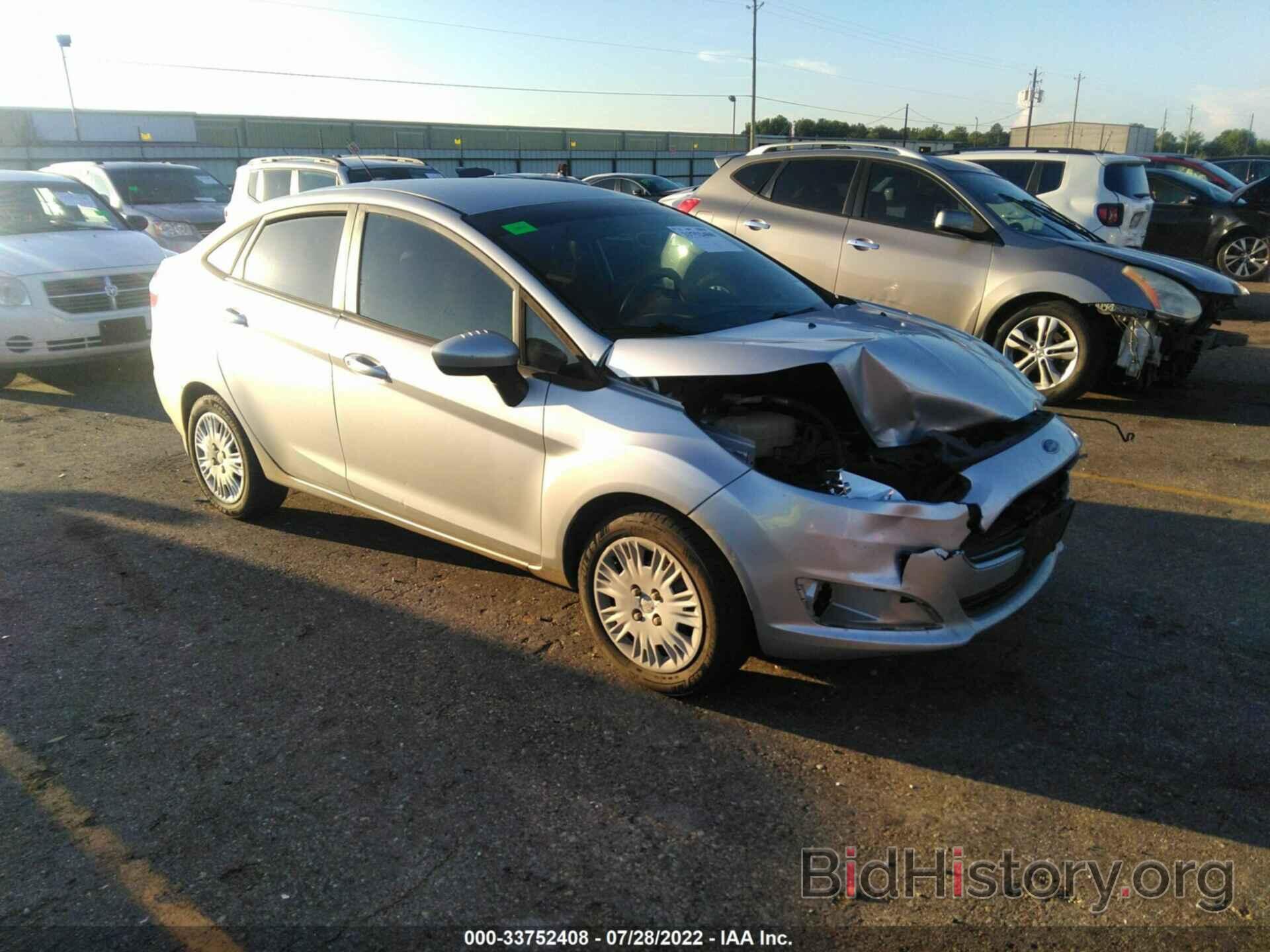 Photo 3FADP4AJ4FM100965 - FORD FIESTA 2015