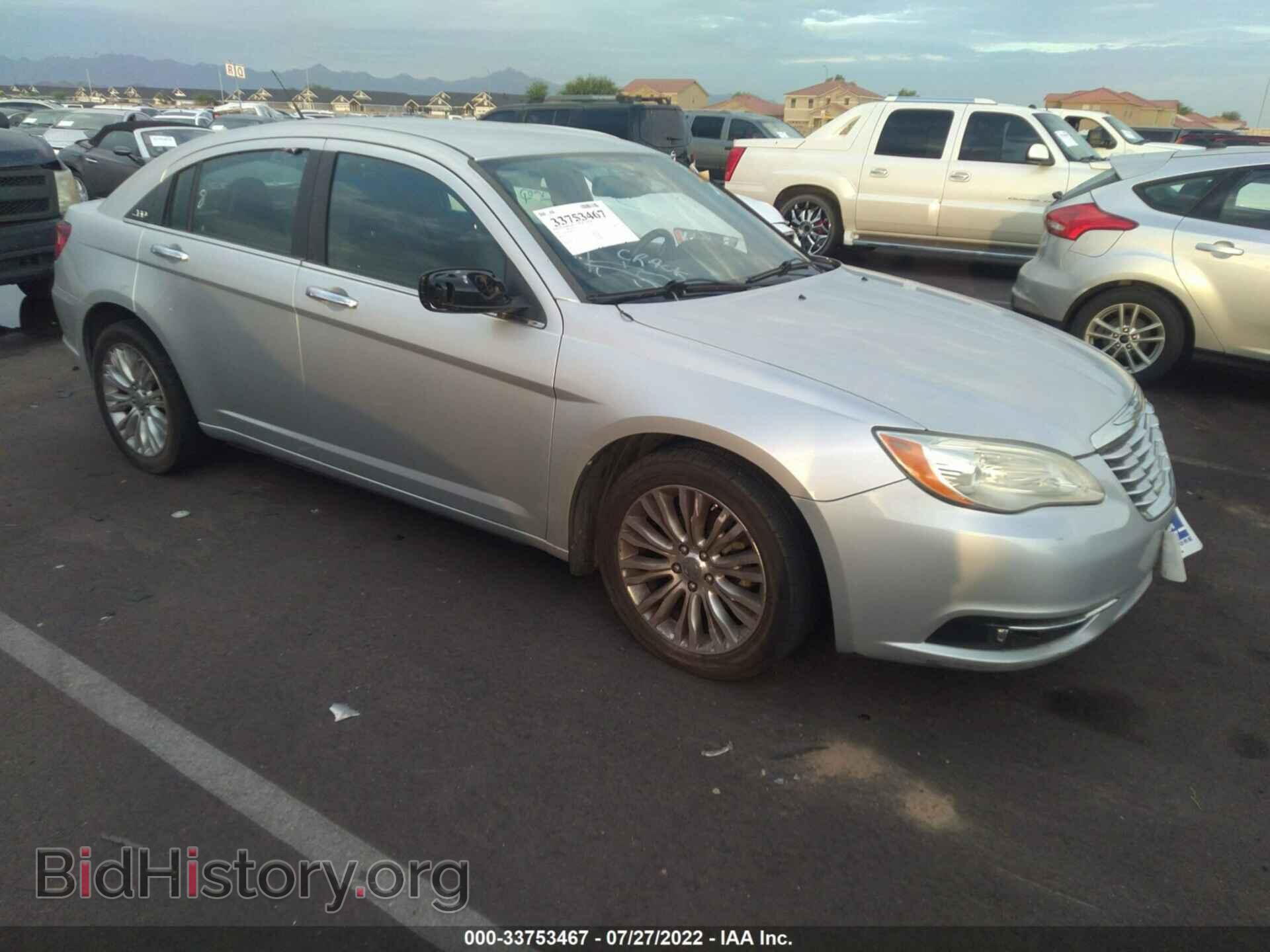 Photo 1C3BC2FG8BN504547 - CHRYSLER 200 2011