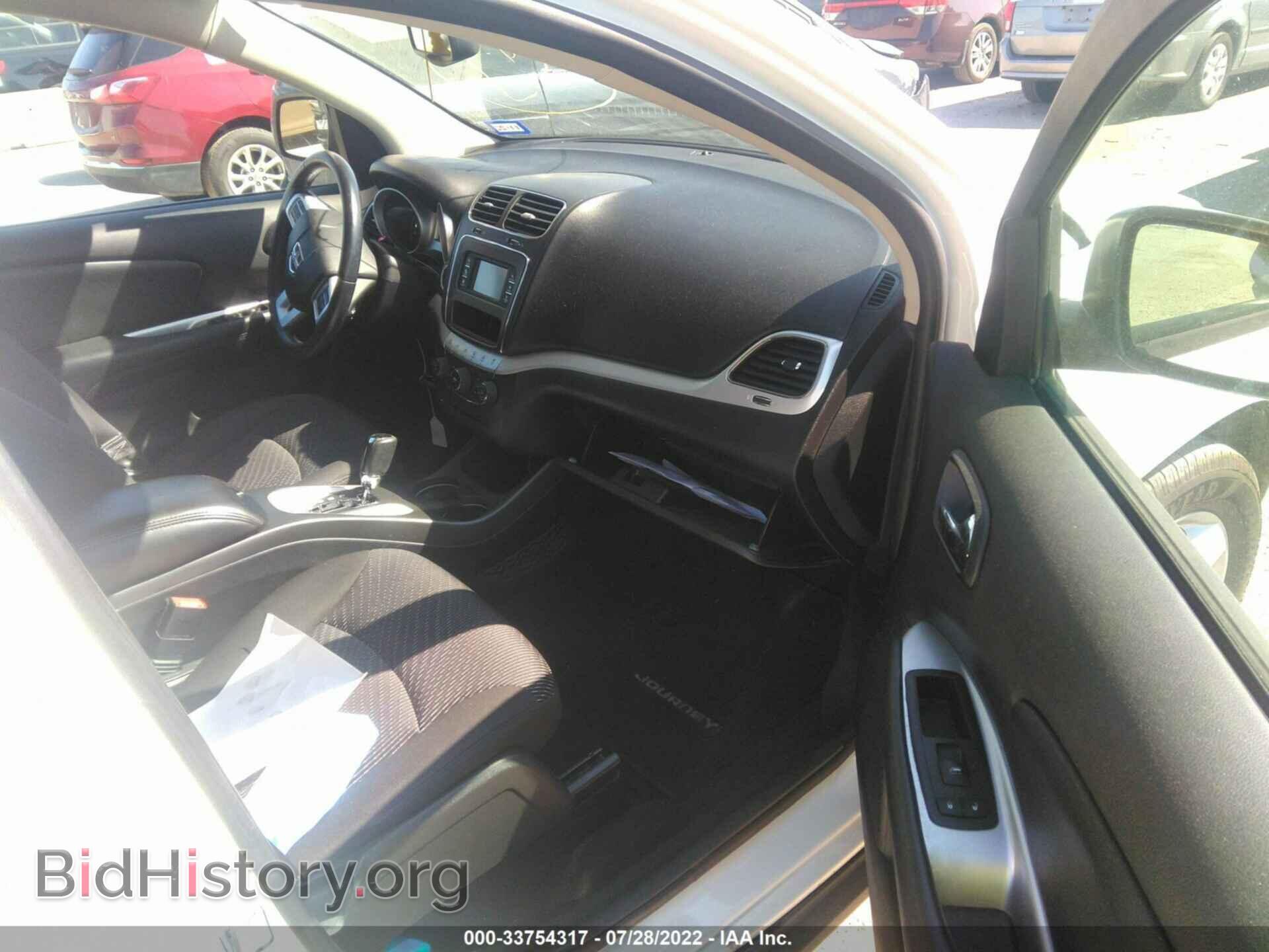 2017 DODGE JOURNEY - VIN: 3C4PDCAB9HT504100 - Photo 5