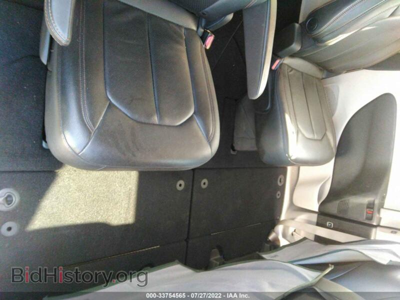 2020 Chrysler PACIFICA (VIN 2C4RC1BG3LR182673) — фото 8 из 15