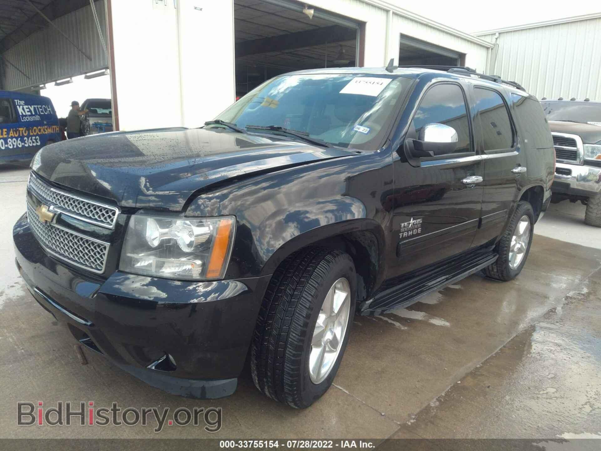 2011 CHEVROLET TAHOE - VIN: 1GNSCBE03BR396712 - Фото 2