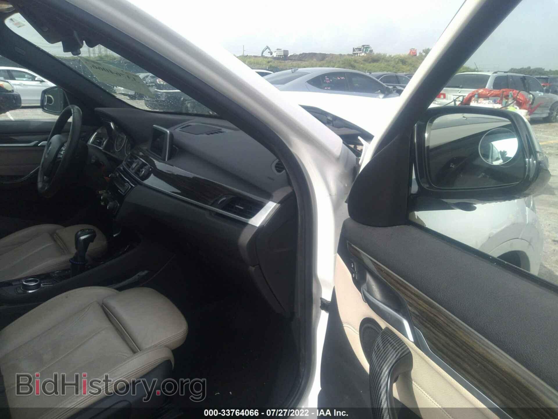 2016 BMW X1 - VIN: WBXHT3C30G5E55841 - Фото 5
