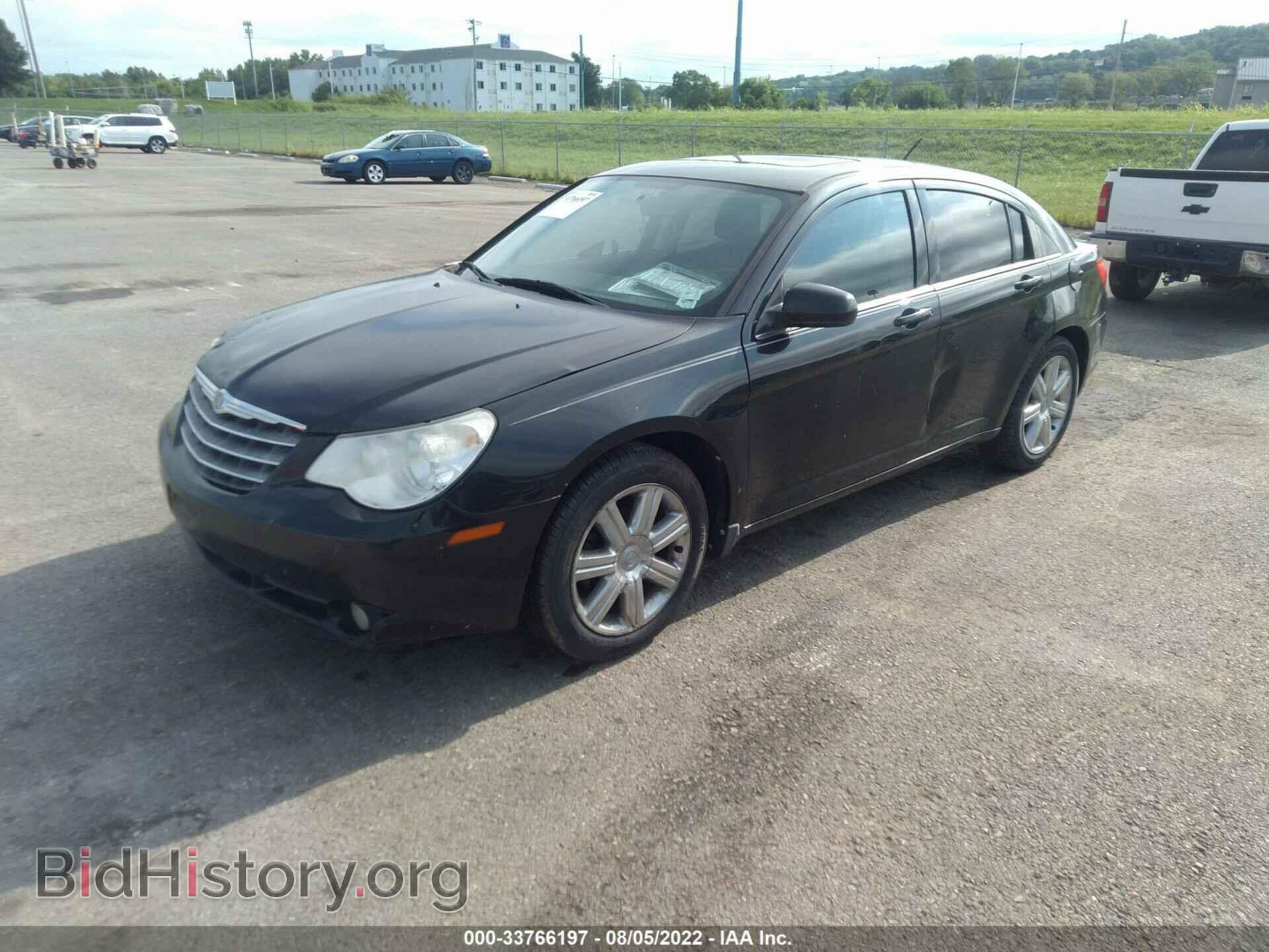 2010 CHRYSLER SEBRING - VIN: 1C3CC5FVXAN112141 - Фото 2