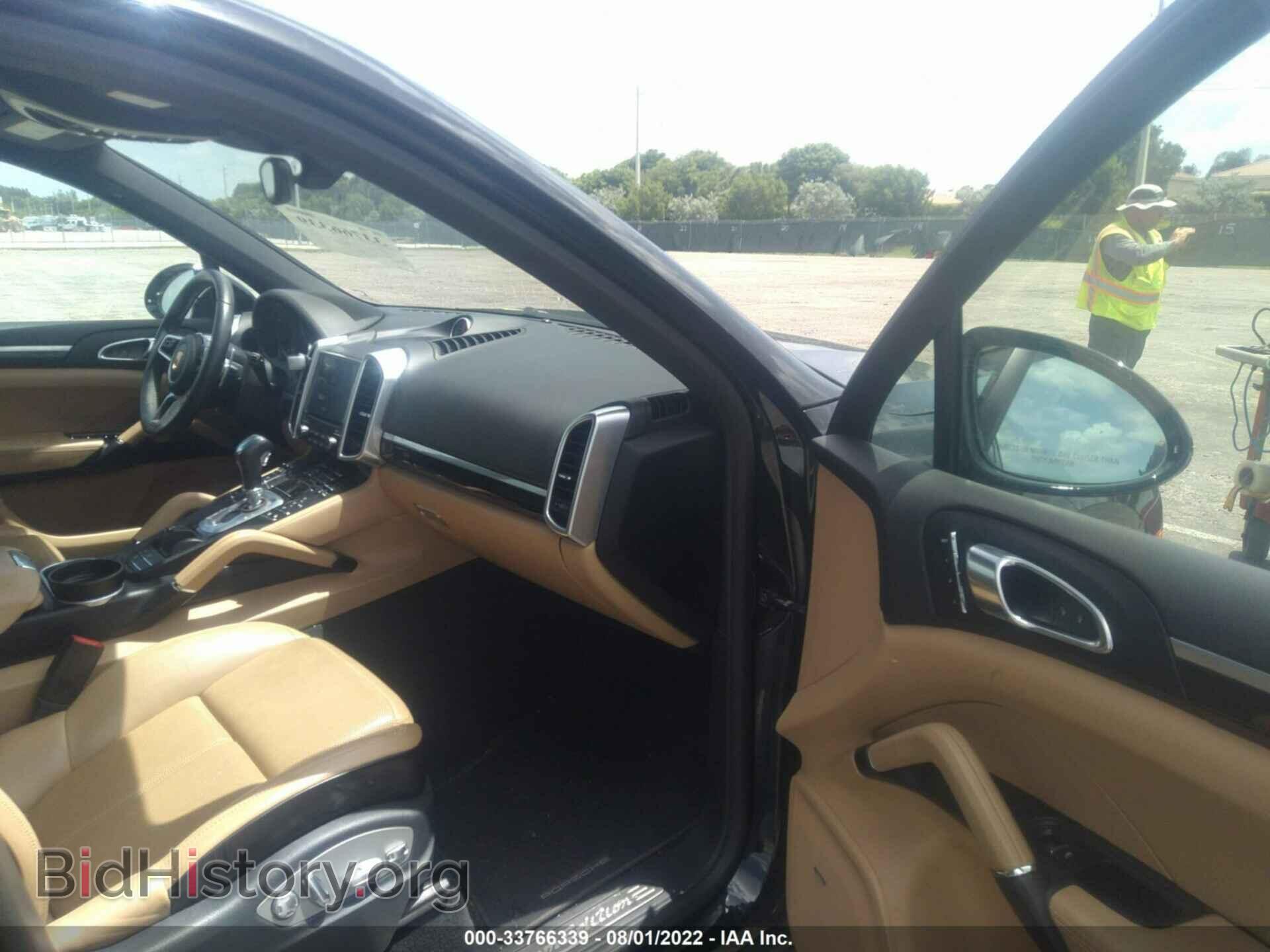 2017 PORSCHE CAYENNE - VIN: WP1AA2A23HKA86951 - Фото 5