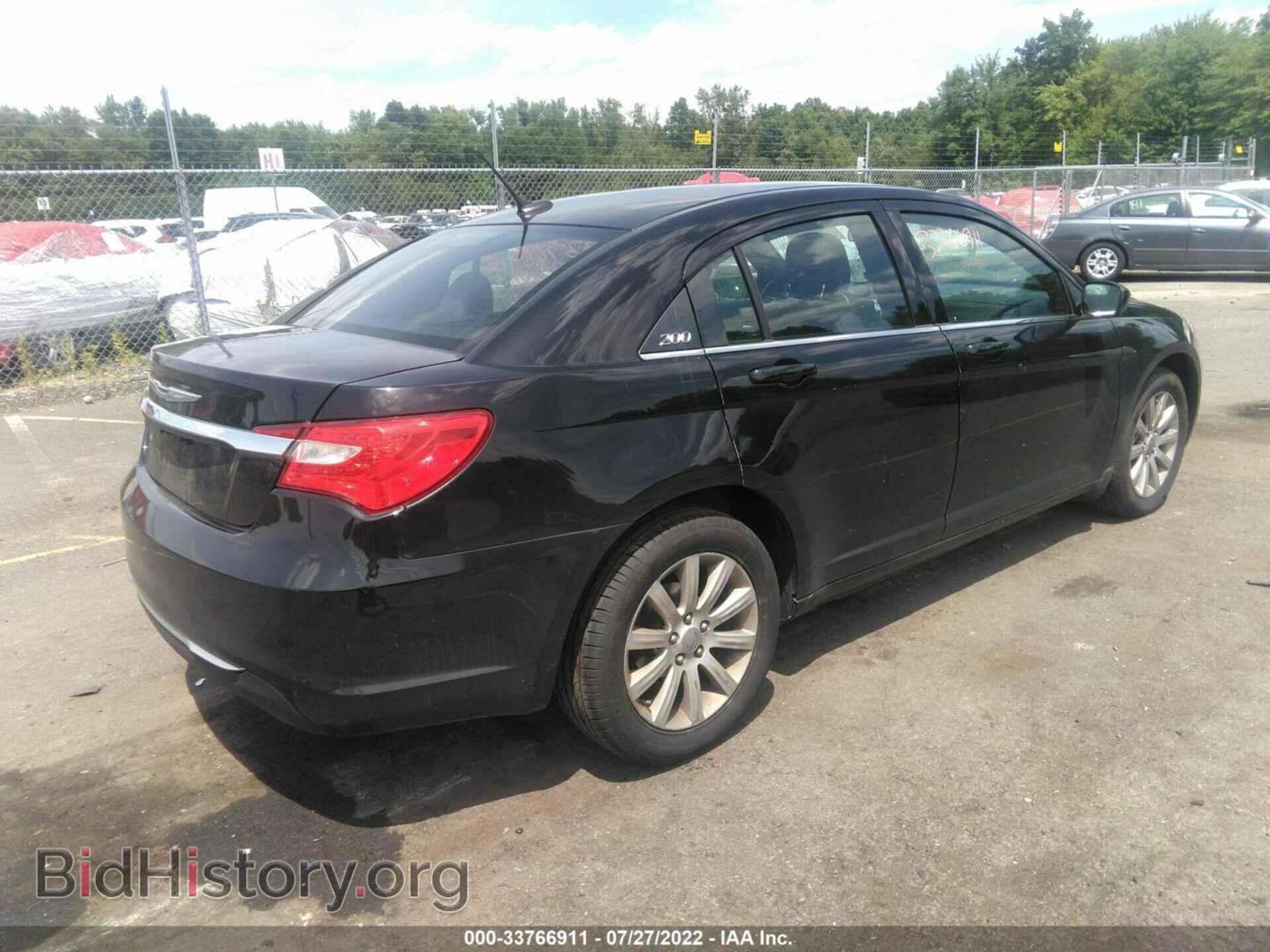 2013 CHRYSLER 200 - VIN: 1C3CCBBG3DN569495 - Photo 4