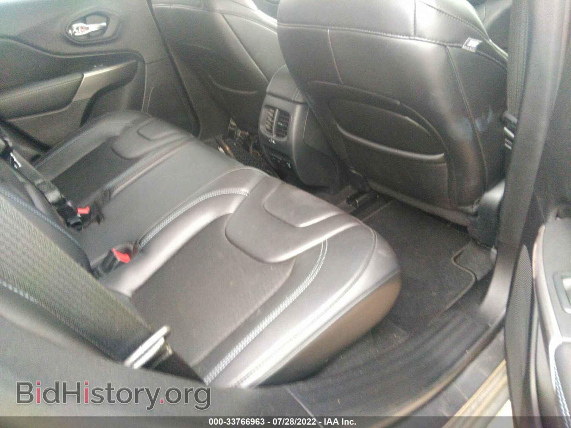 2019 JEEP CHEROKEE - VIN: 1C4PJLLB7KD387815 - Фото 8
