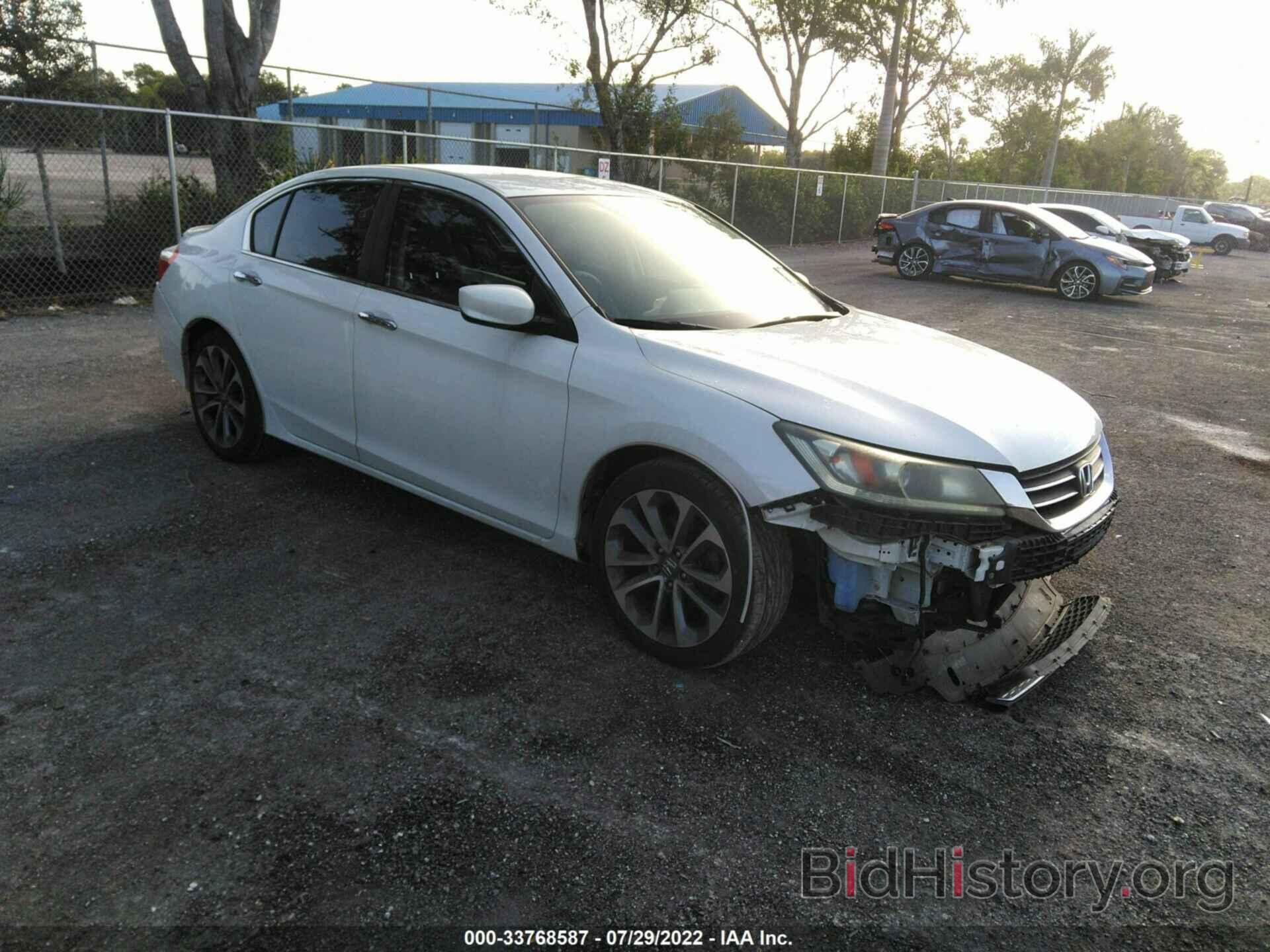 Photo 1HGCR2F52EA108902 - HONDA ACCORD SEDAN 2014