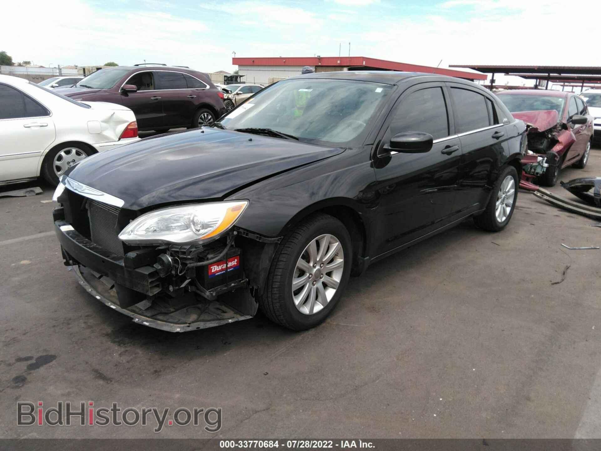 2011 CHRYSLER 200 - VIN: 1C3BC1FB9BN531125 - Photo 2