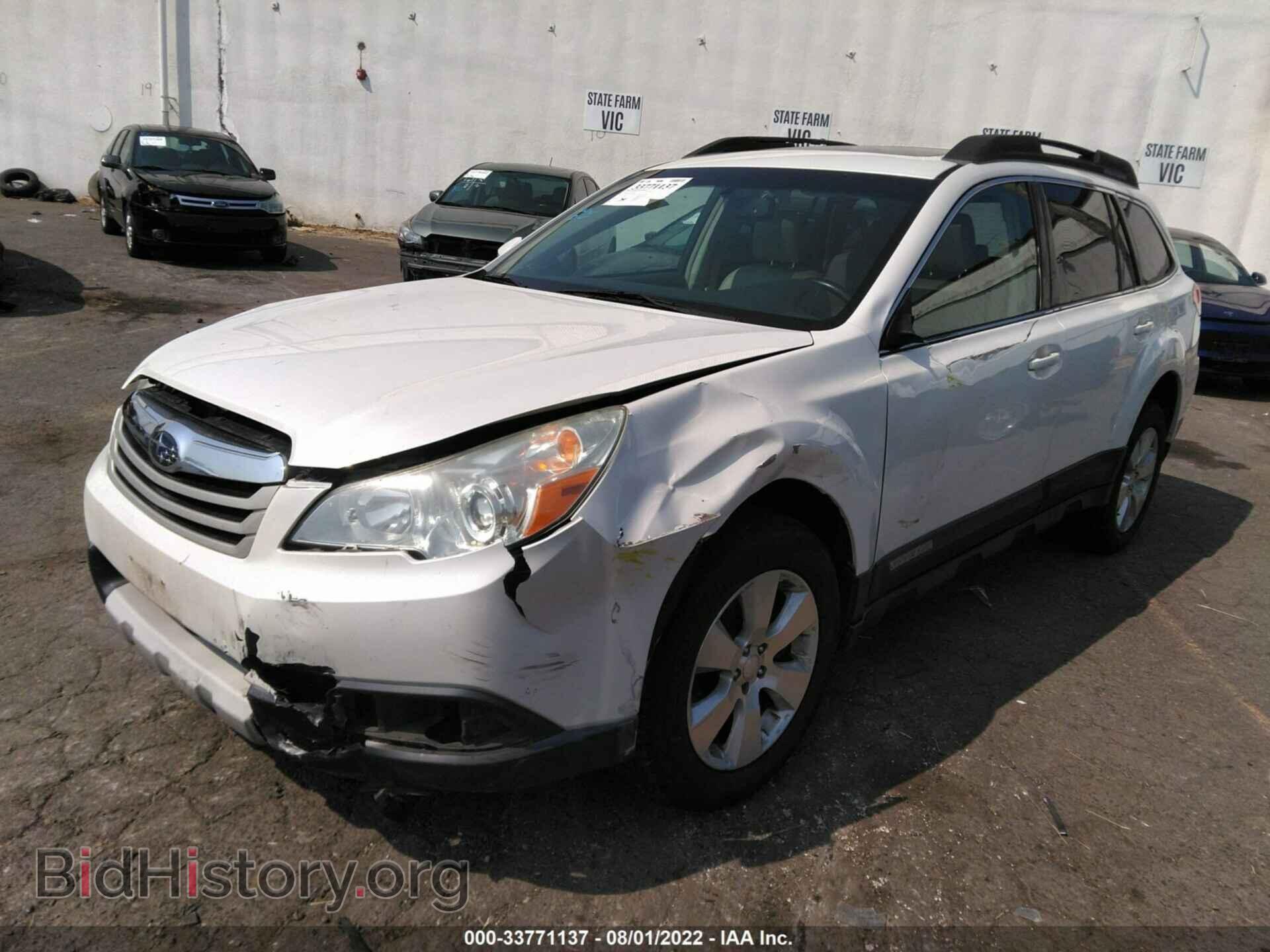 2011 SUBARU OUTBACK - VIN: 4S4BRDKC8B2406852 - Фото 2