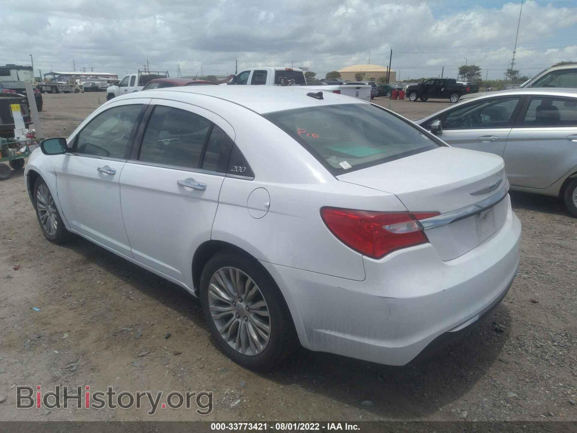 2011 CHRYSLER 200 - VIN: 1C3BC2FB5BN582238 - Фото 3
