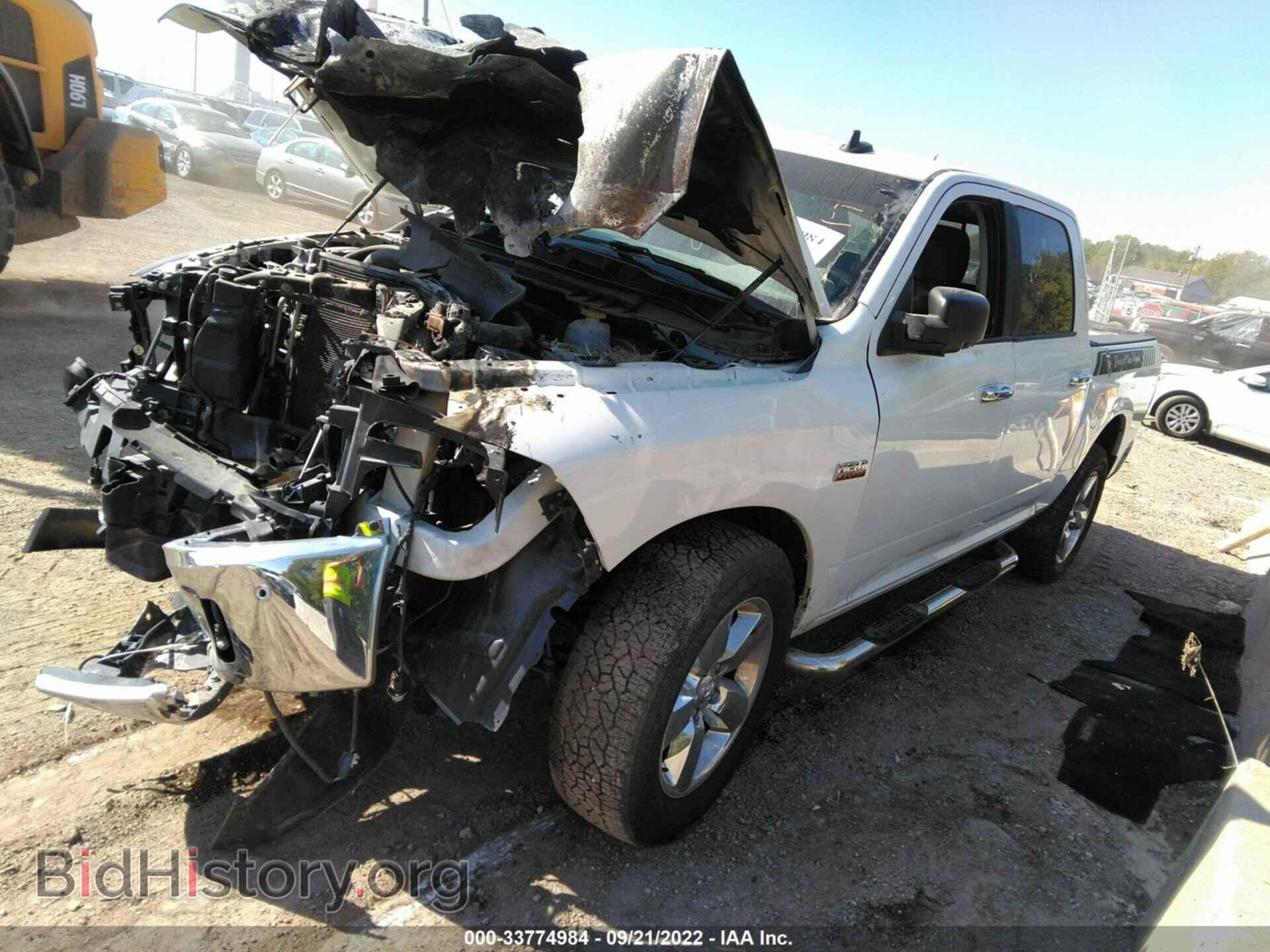2017 RAM 1500 - VIN: 3C6RR7LT6HG608406 - Фото 2
