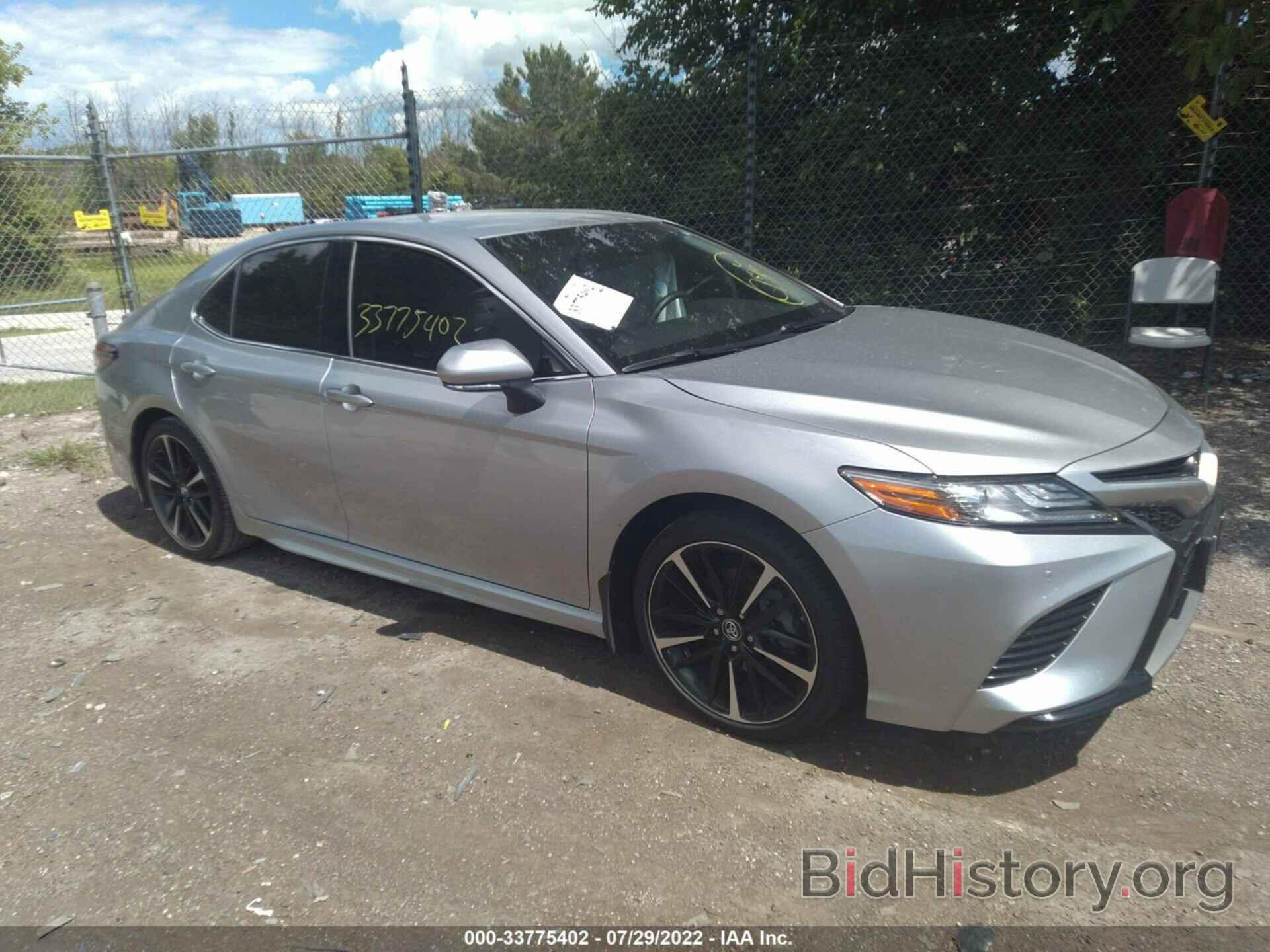 Photo 4T1B61HK4JU104922 - TOYOTA CAMRY 2018