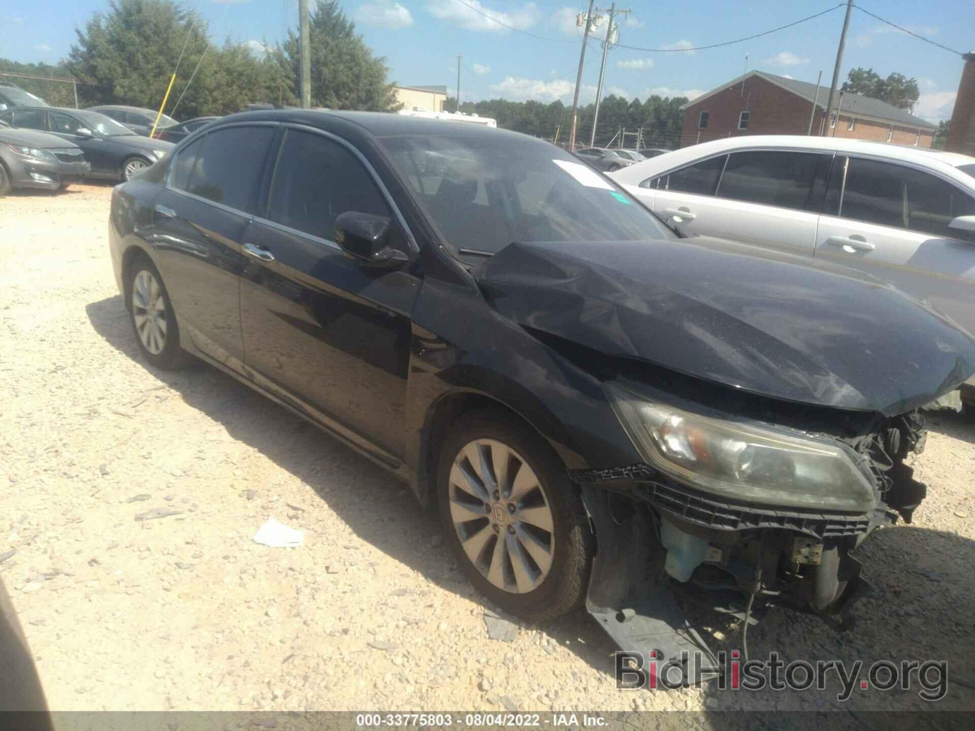 Photo 1HGCR3F82DA034802 - HONDA ACCORD SDN 2013