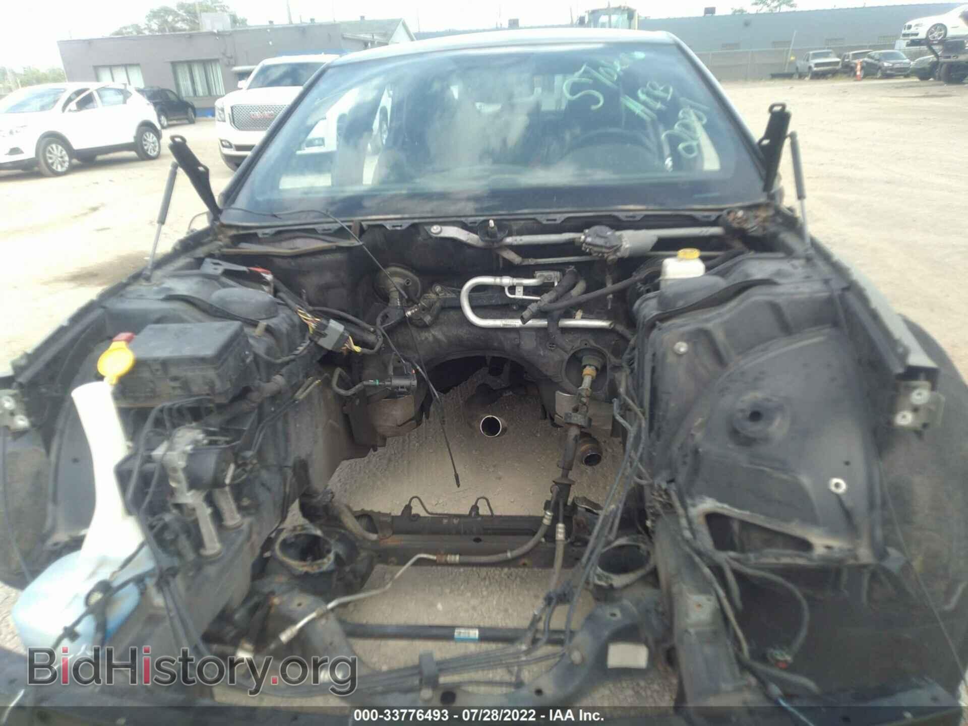 2014 CHRYSLER 300 - VIN: 2C3CCAGG5EH342001 - Фото 10