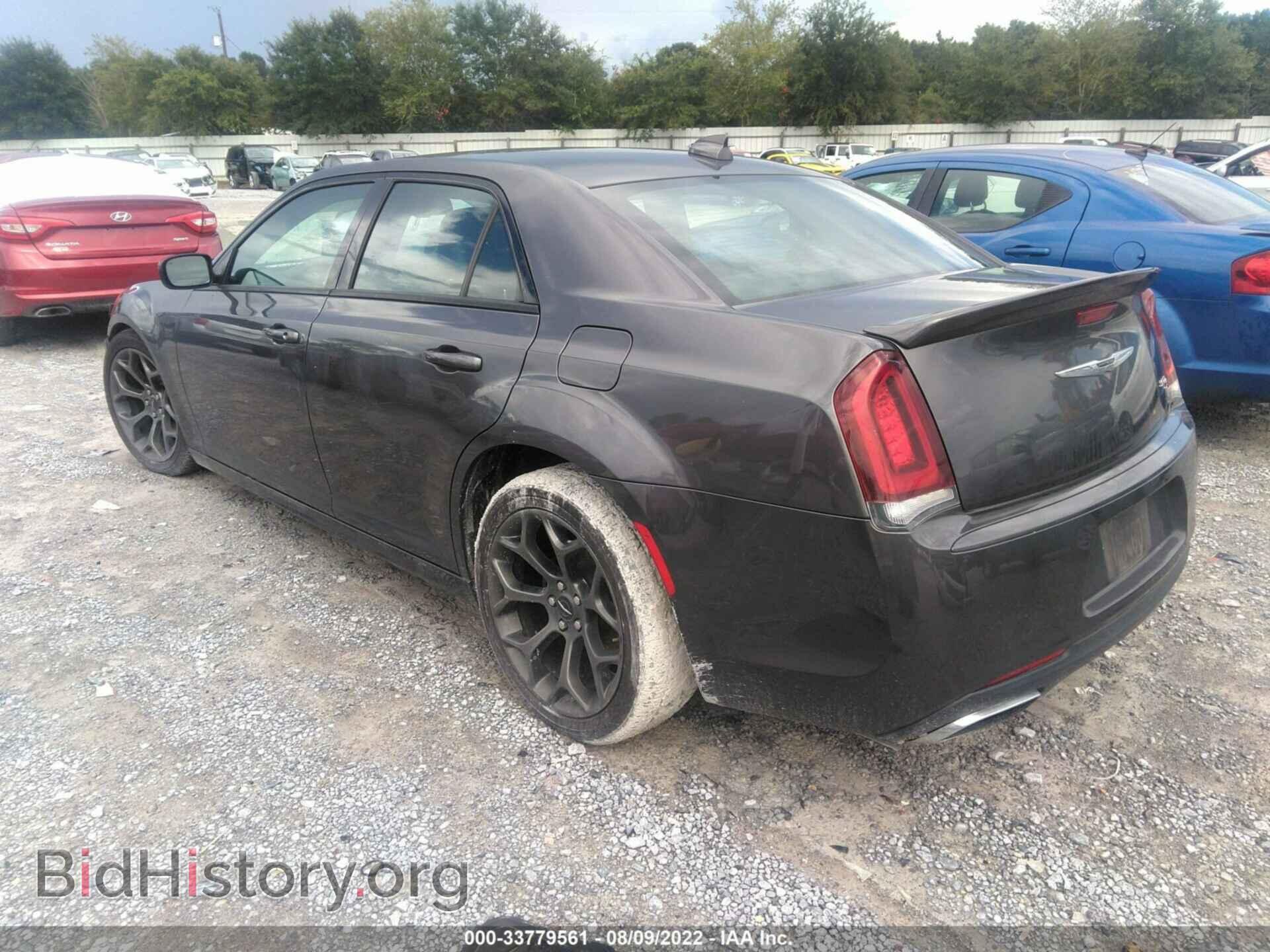 2017 CHRYSLER 300 - VIN: 2C3CCABG7HH664800 - Фото 3