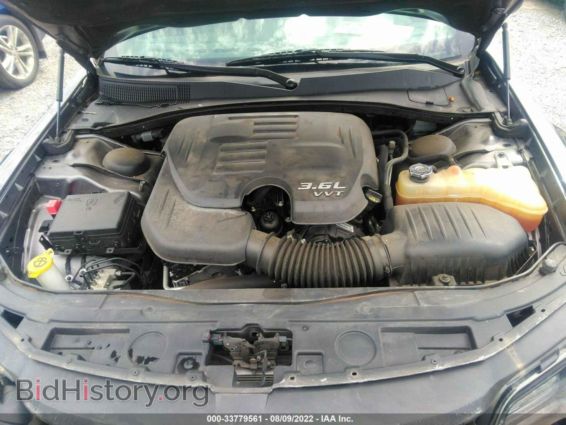 2017 CHRYSLER 300 - VIN: 2C3CCABG7HH664800 - Фото 10