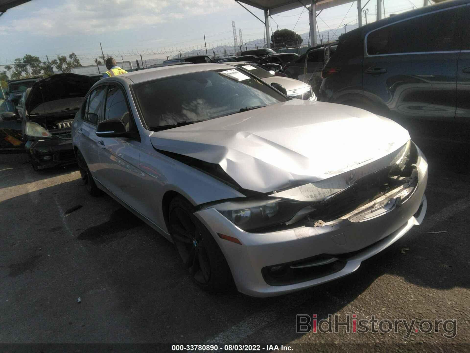 Photo WBA3A5C54CF258518 - BMW 3 SERIES 2012