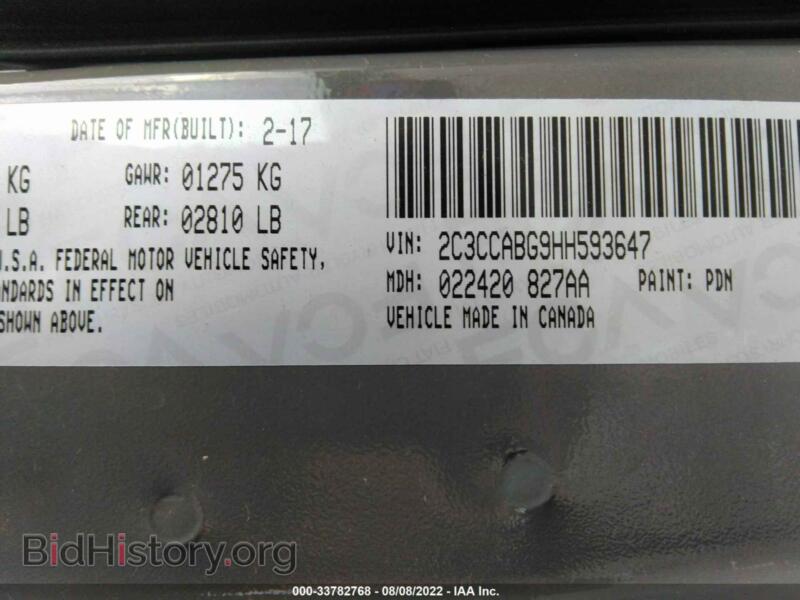 2017 Chrysler 300 (VIN 2C3CCABG9HH593647) — photo 9 of 11