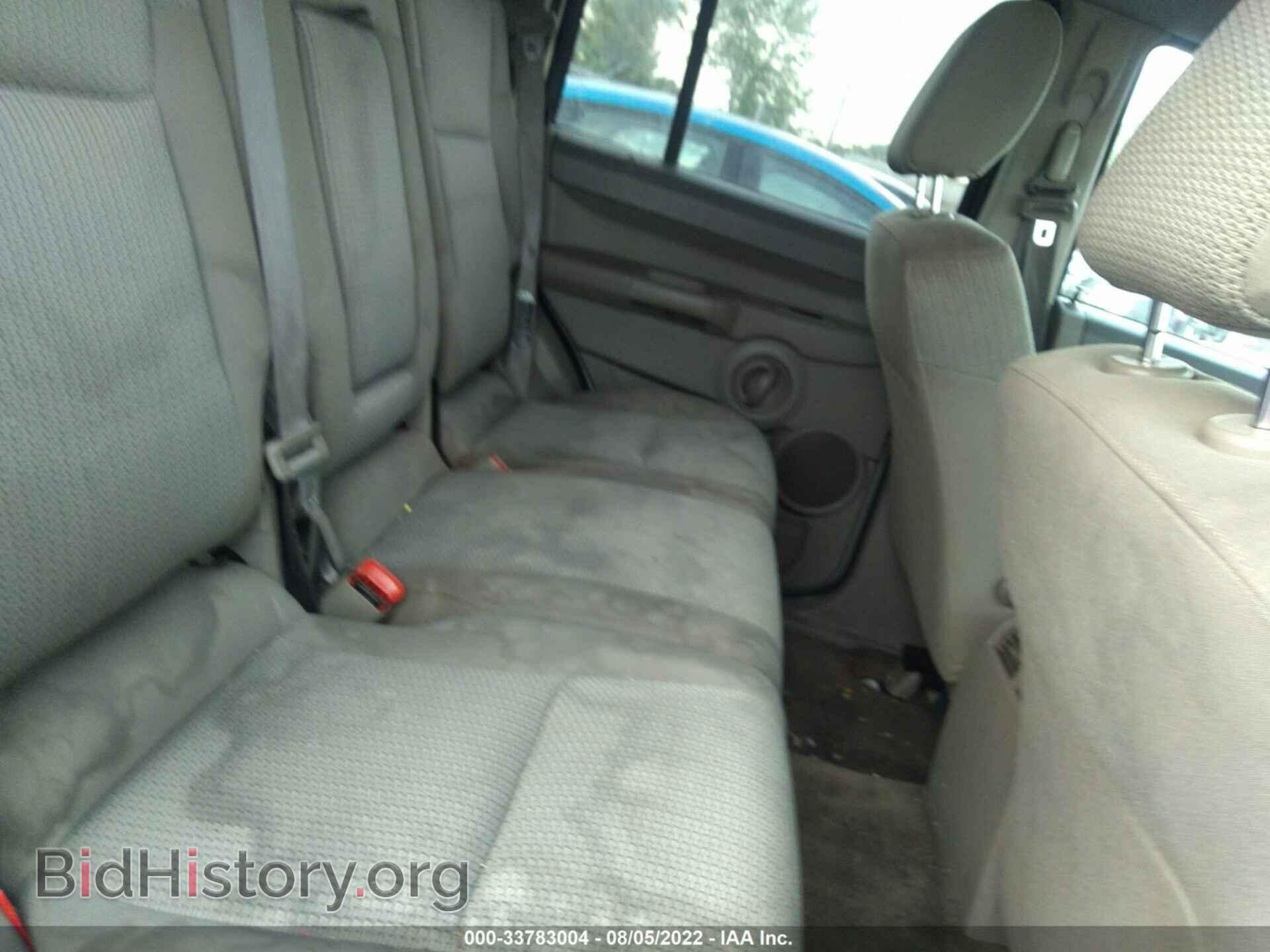 2007 JEEP COMMANDER - VIN: 1J8HH48KX7C501777 - Фото 8