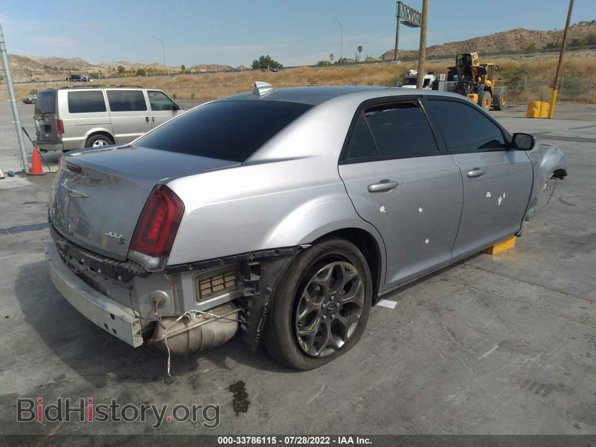 2018 CHRYSLER 300 - VIN: 2C3CCAGG7JH218371 - Photo 4