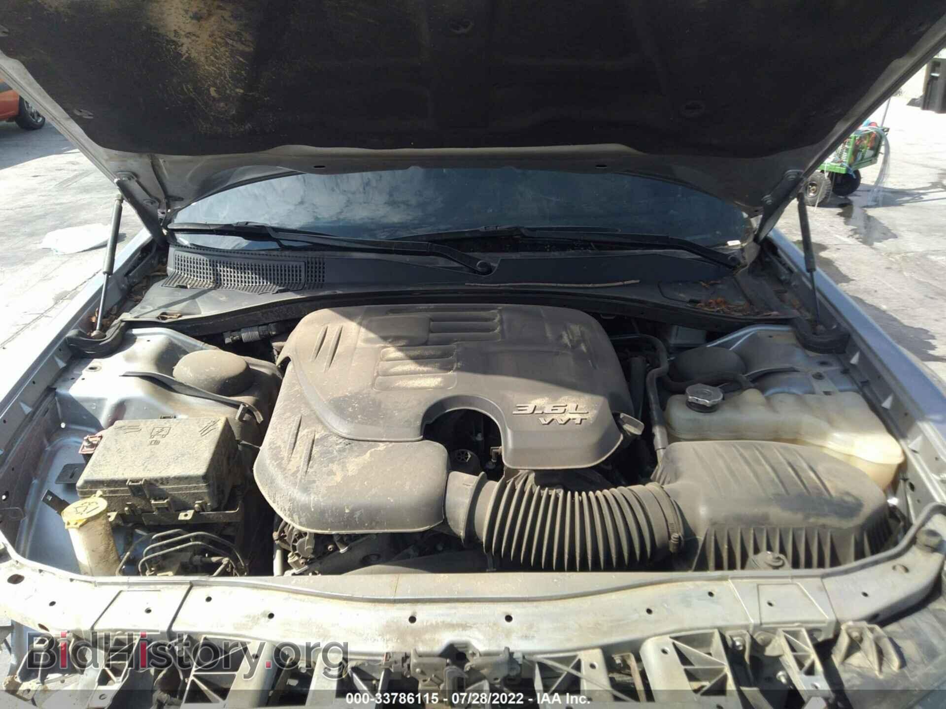 2018 CHRYSLER 300 - VIN: 2C3CCAGG7JH218371 - Photo 10