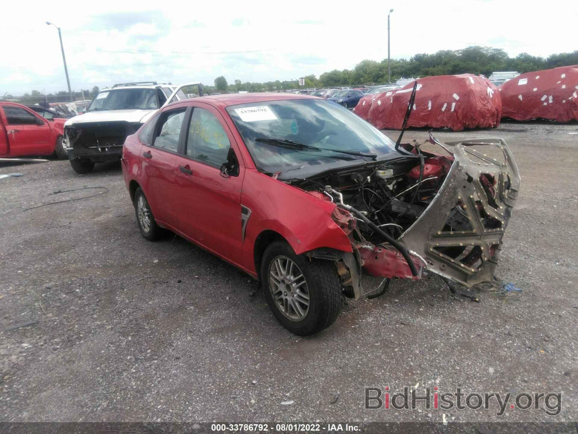 Photo 1FAHP35N08W187582 - FORD FOCUS 2008