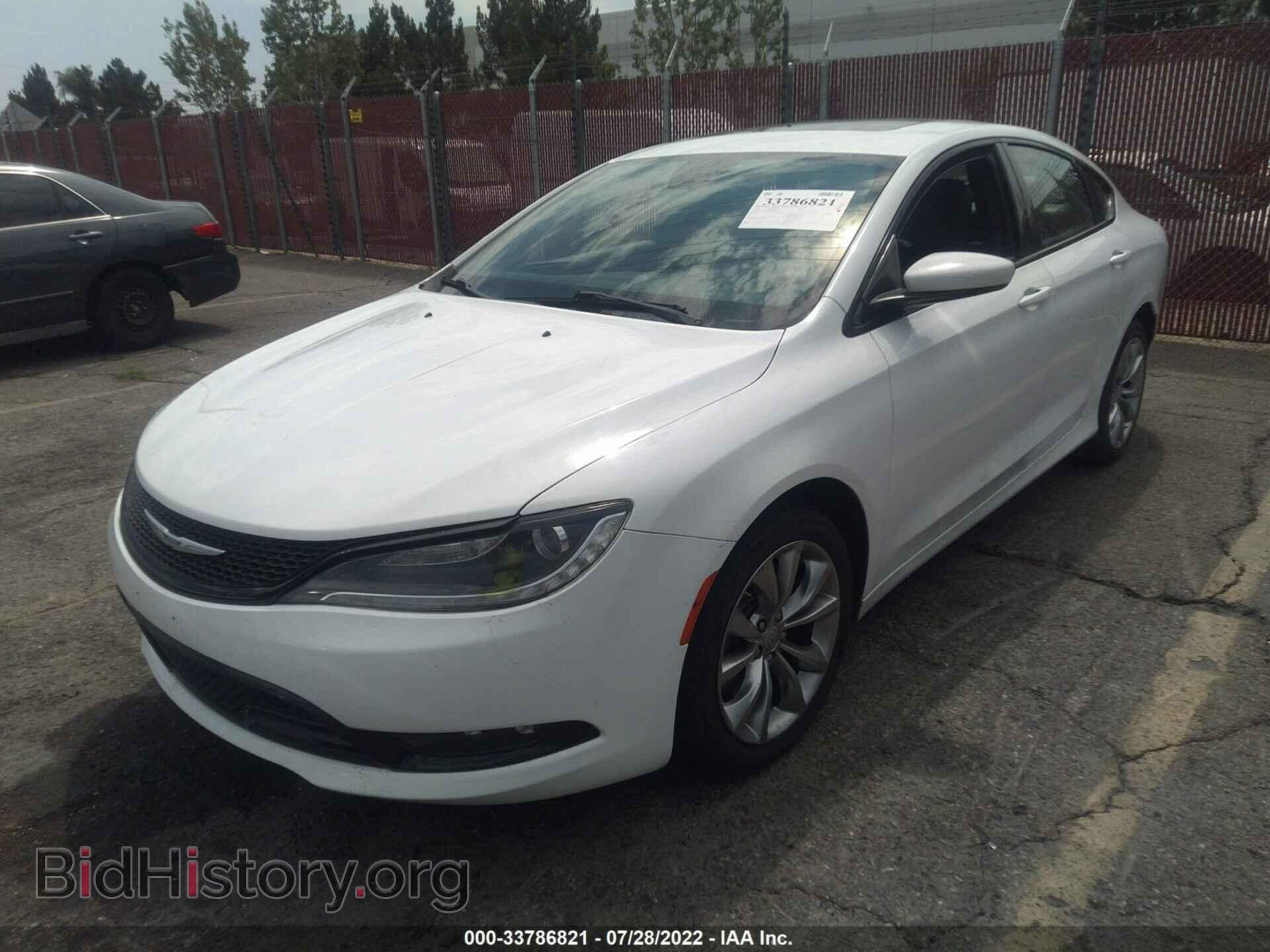 2015 CHRYSLER 200 - VIN: 1C3CCCDG3FN620354 - Фото 2