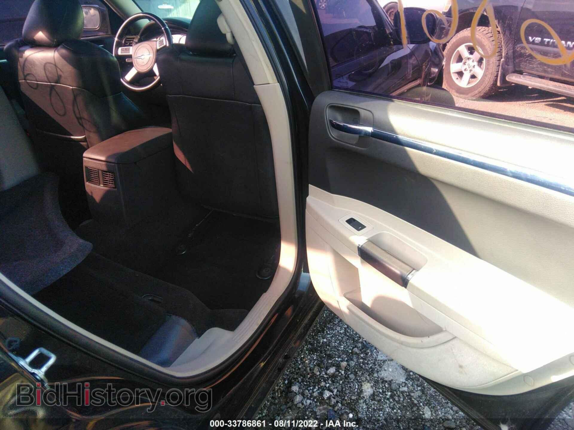 2007 CHRYSLER 300 - VIN: 2C3KA73W57H659930 - Фото 8