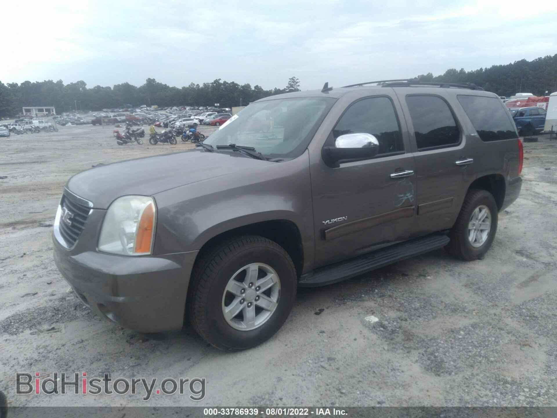 2012 GMC YUKON - VIN: 1GKS1CE00CR168466 - Photo 2