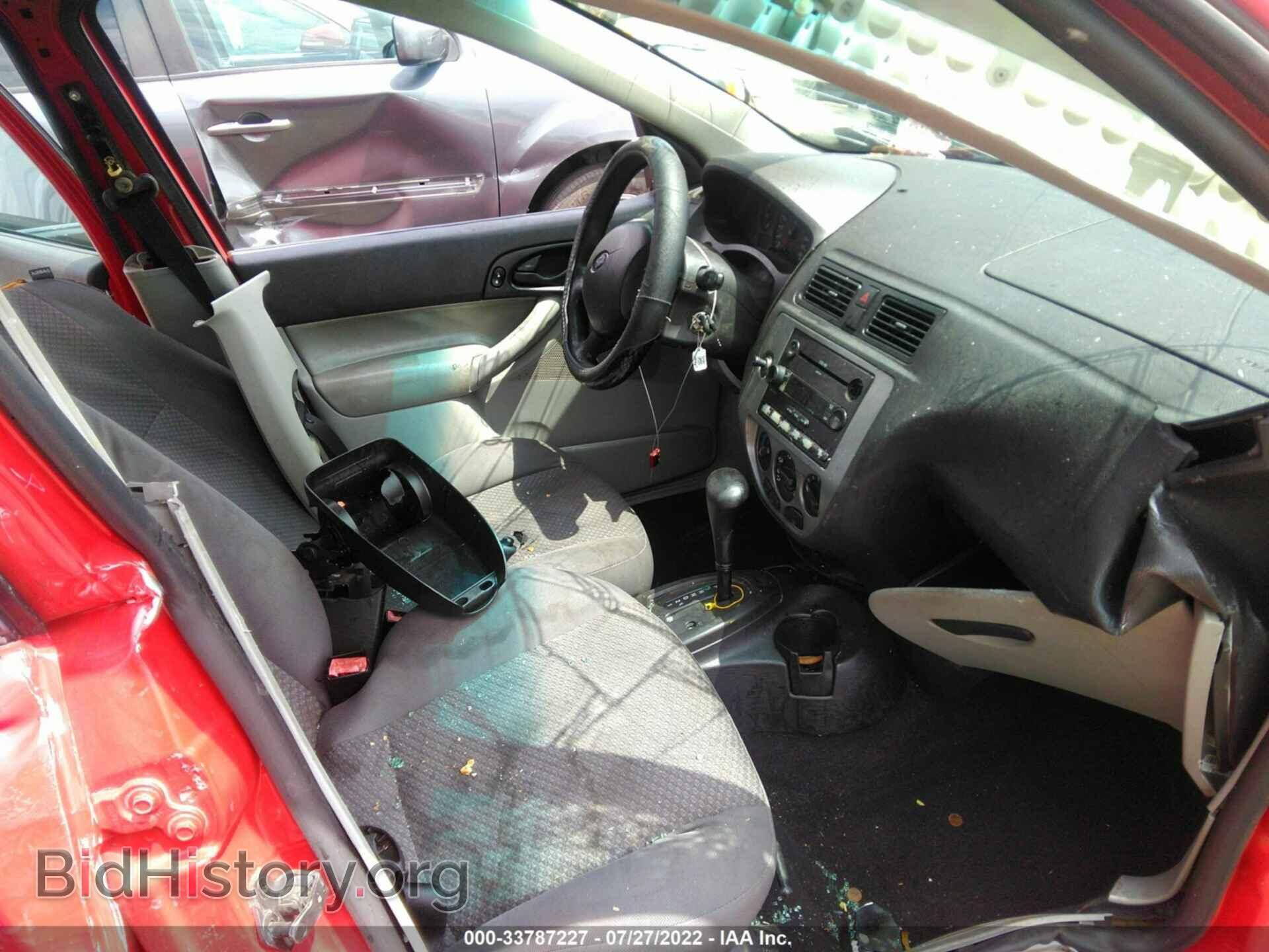 2006 FORD FOCUS - VIN: 1FAHP37NX6W147763 - Фото 5