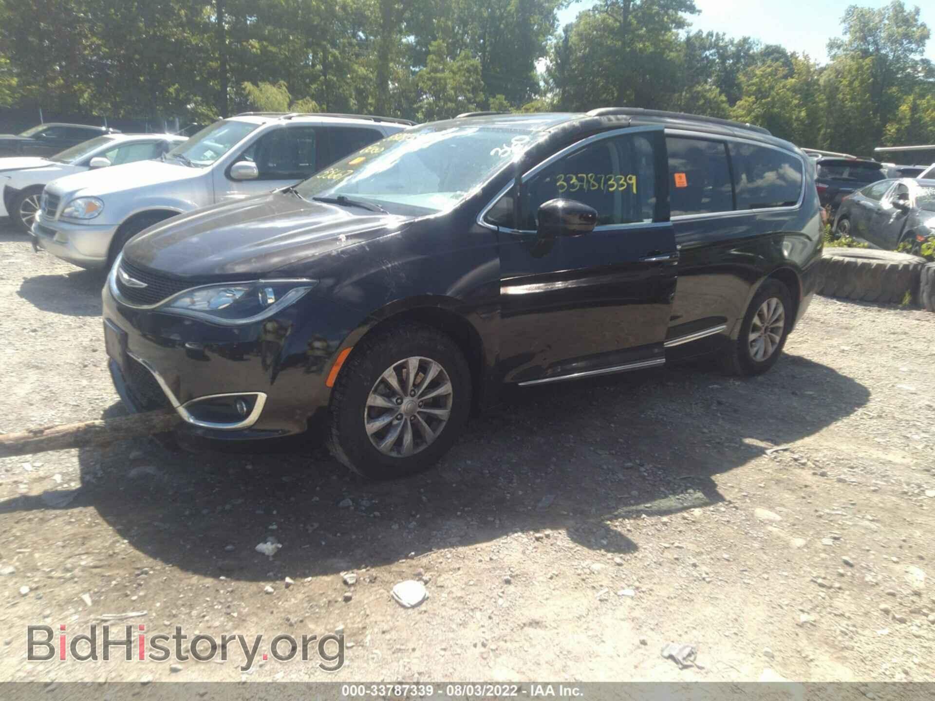 2017 CHRYSLER PACIFICA - VIN: 2C4RC1BG6HR670068 - Фото 2