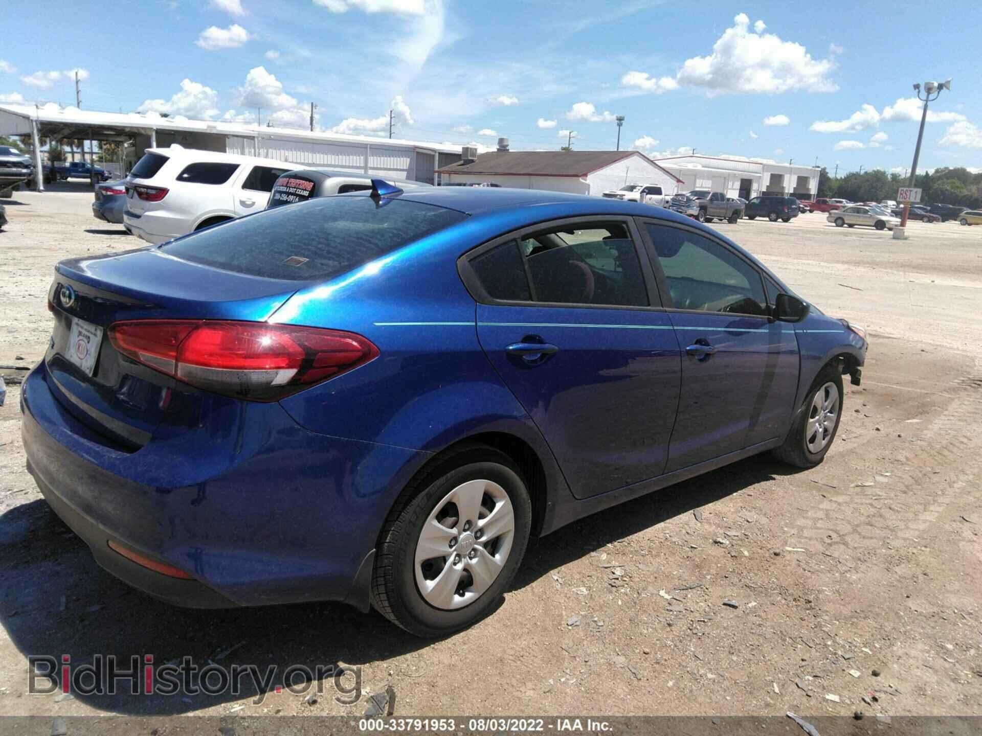 2017 KIA FORTE - VIN: 3KPFK4A77HE070704 - Фото 4