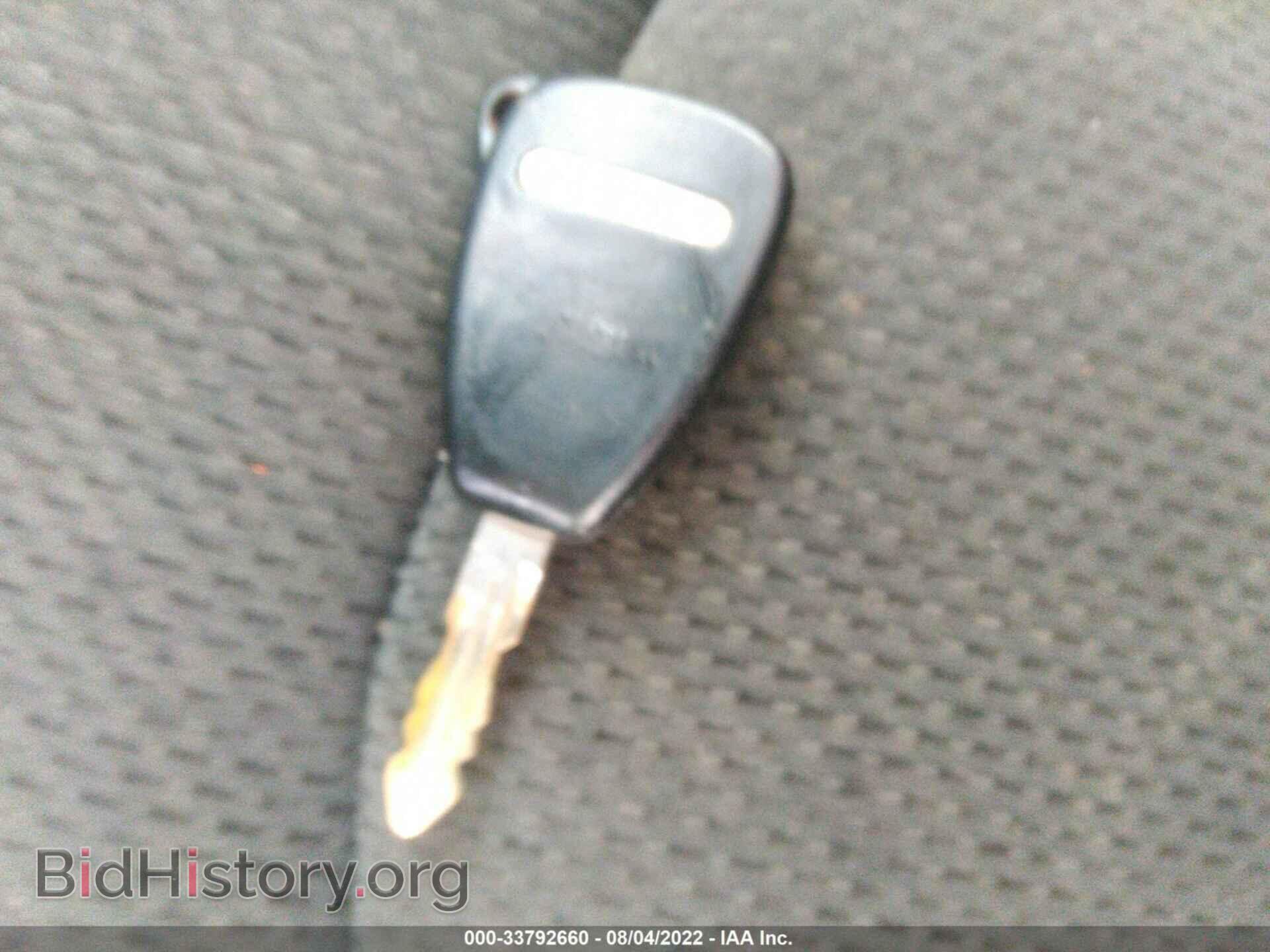 2012 CHRYSLER 200 - VIN: 1C3CCBBG2CN107489 - Фото 11
