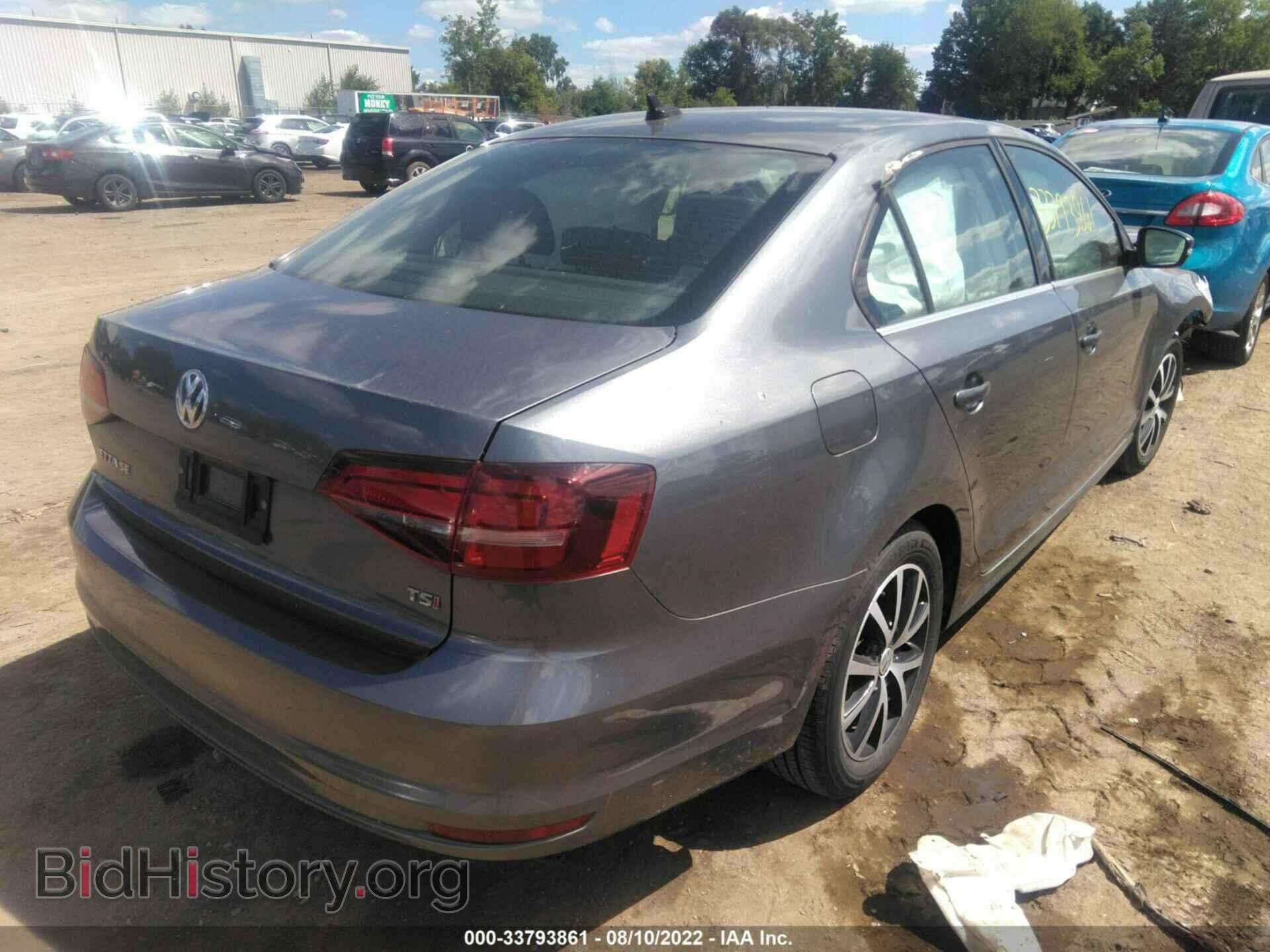 2018 VOLKSWAGEN JETTA - VIN: 3VWDB7AJ9JM263451 - Фото 4