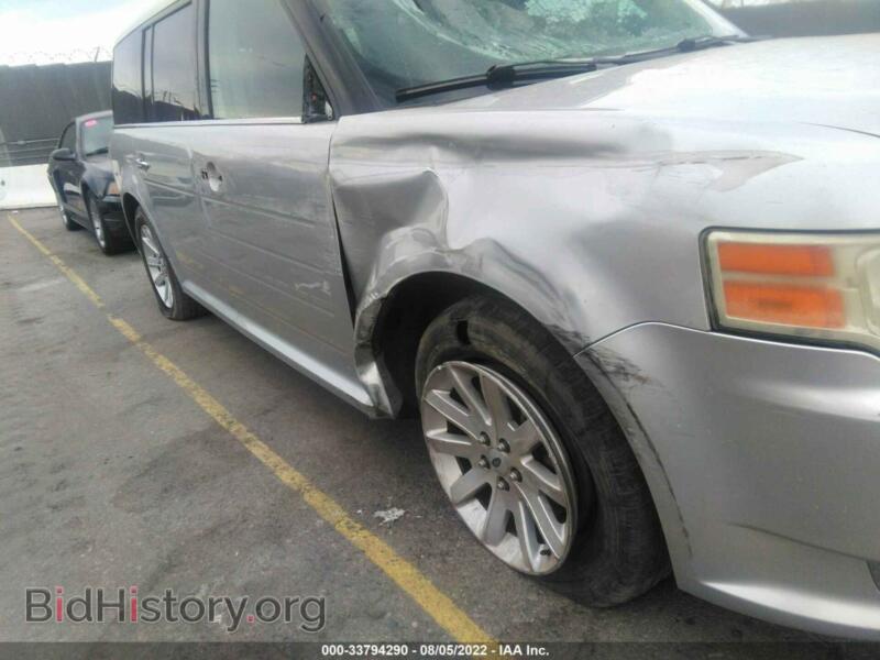 2010 Ford FLEX (VIN 2FMGK5CC6ABA67757) — photo 6 of 11
