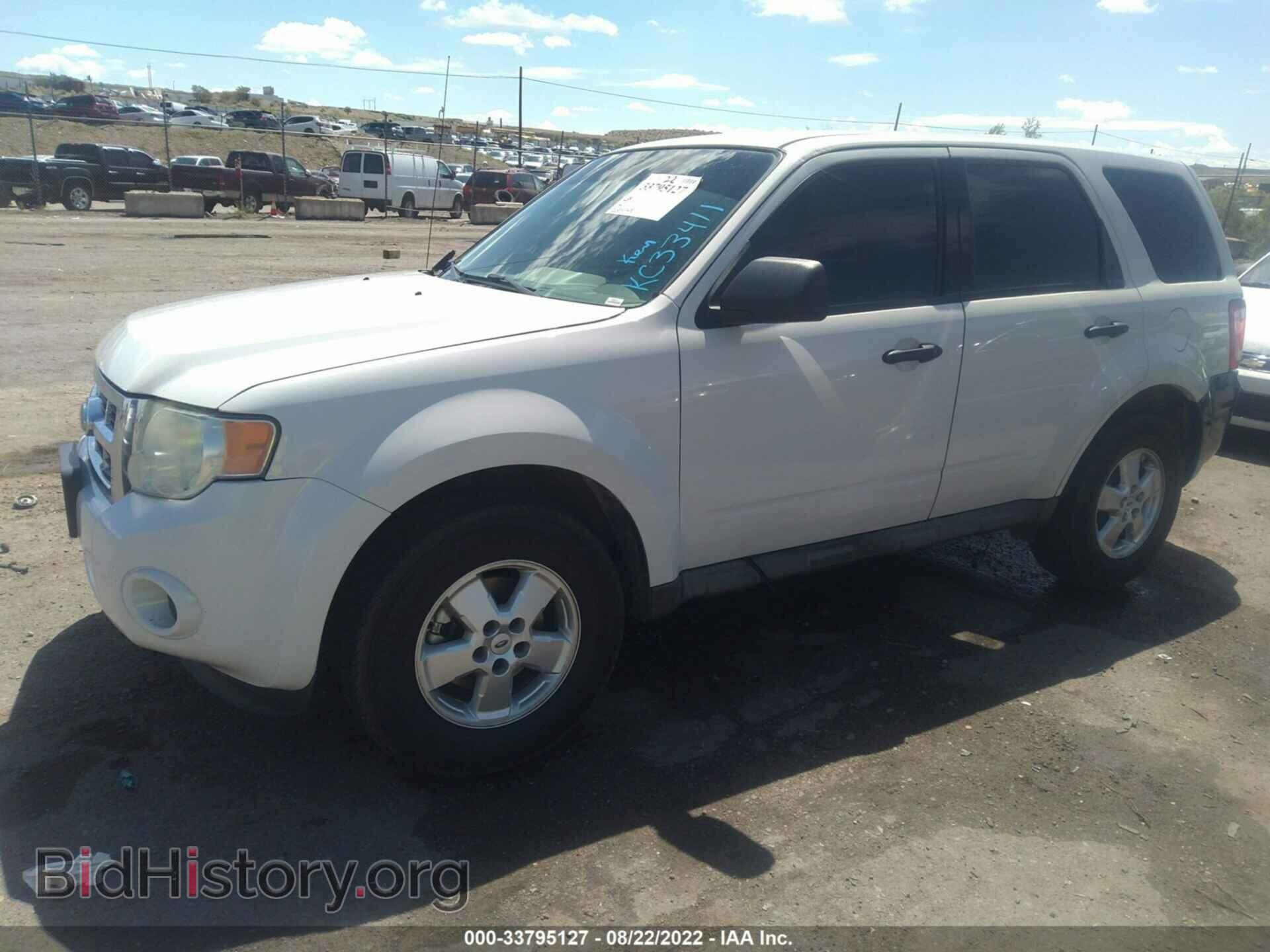 2009 FORD ESCAPE - VIN: 1FMCU92749KC33411 - Фото 2