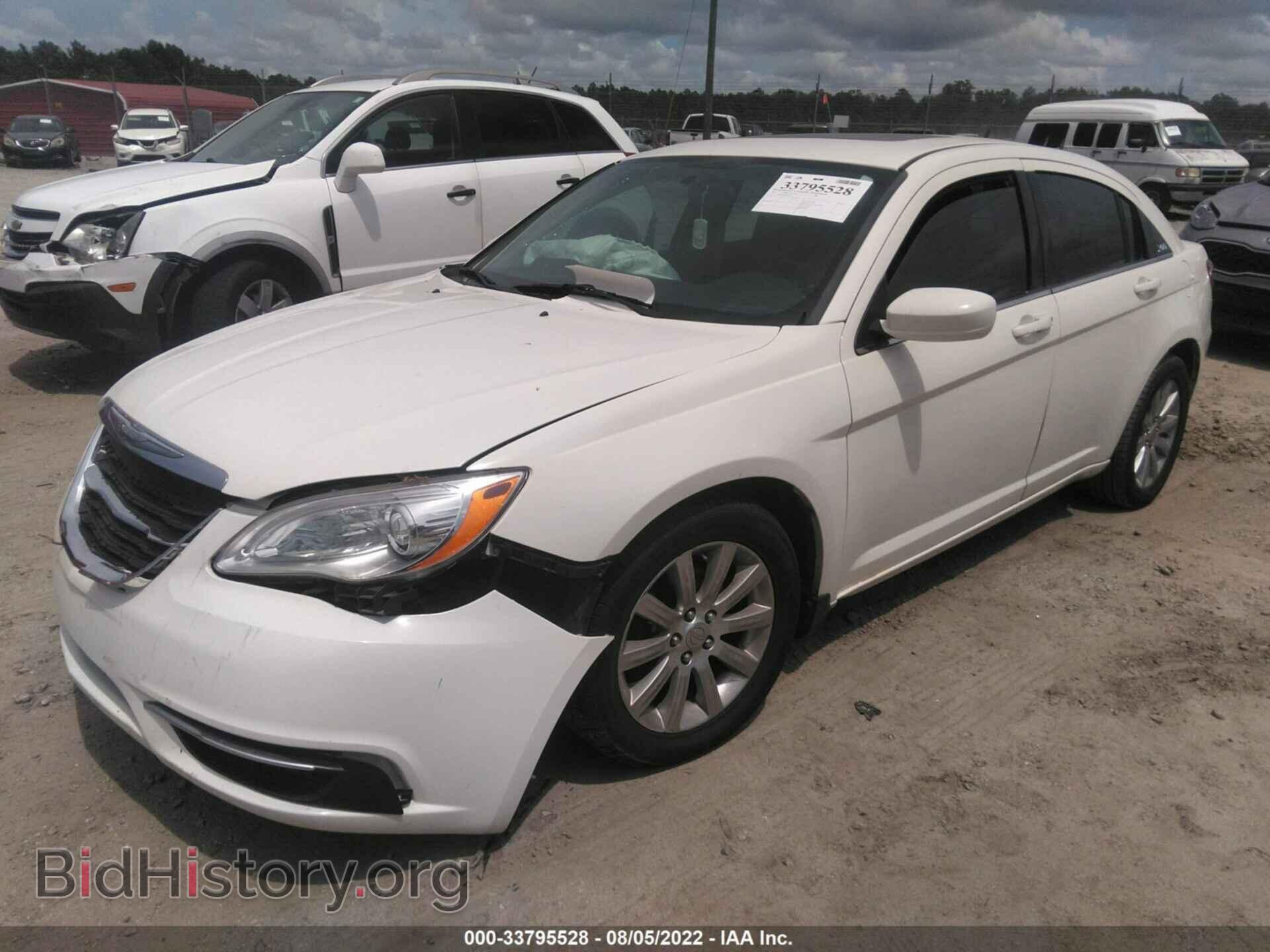 2011 CHRYSLER 200 - VIN: 1C3BC1FG9BN504292 - Фото 2