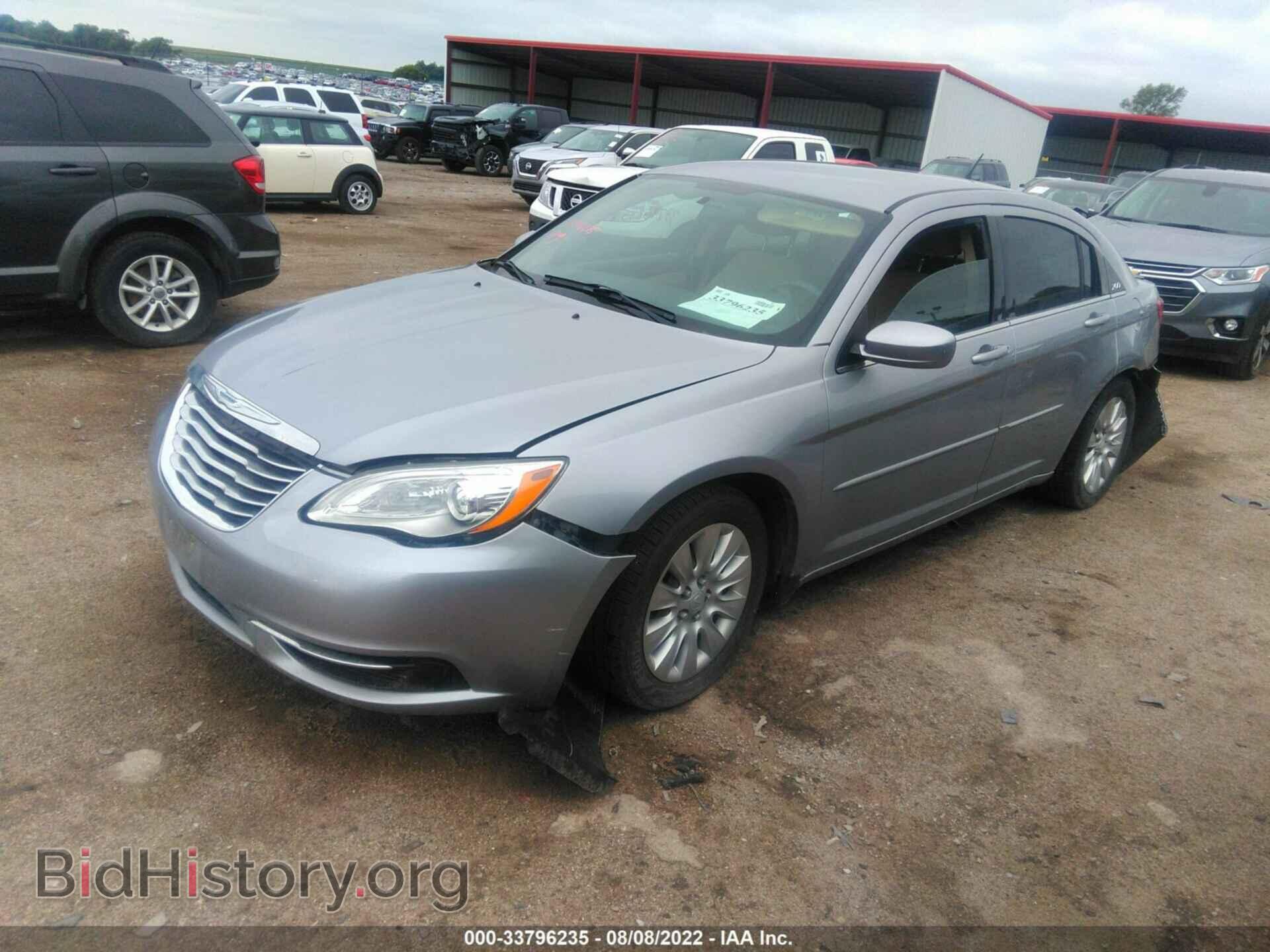 2014 CHRYSLER 200 - VIN: 1C3CCBAB4EN167735 - Фото 2