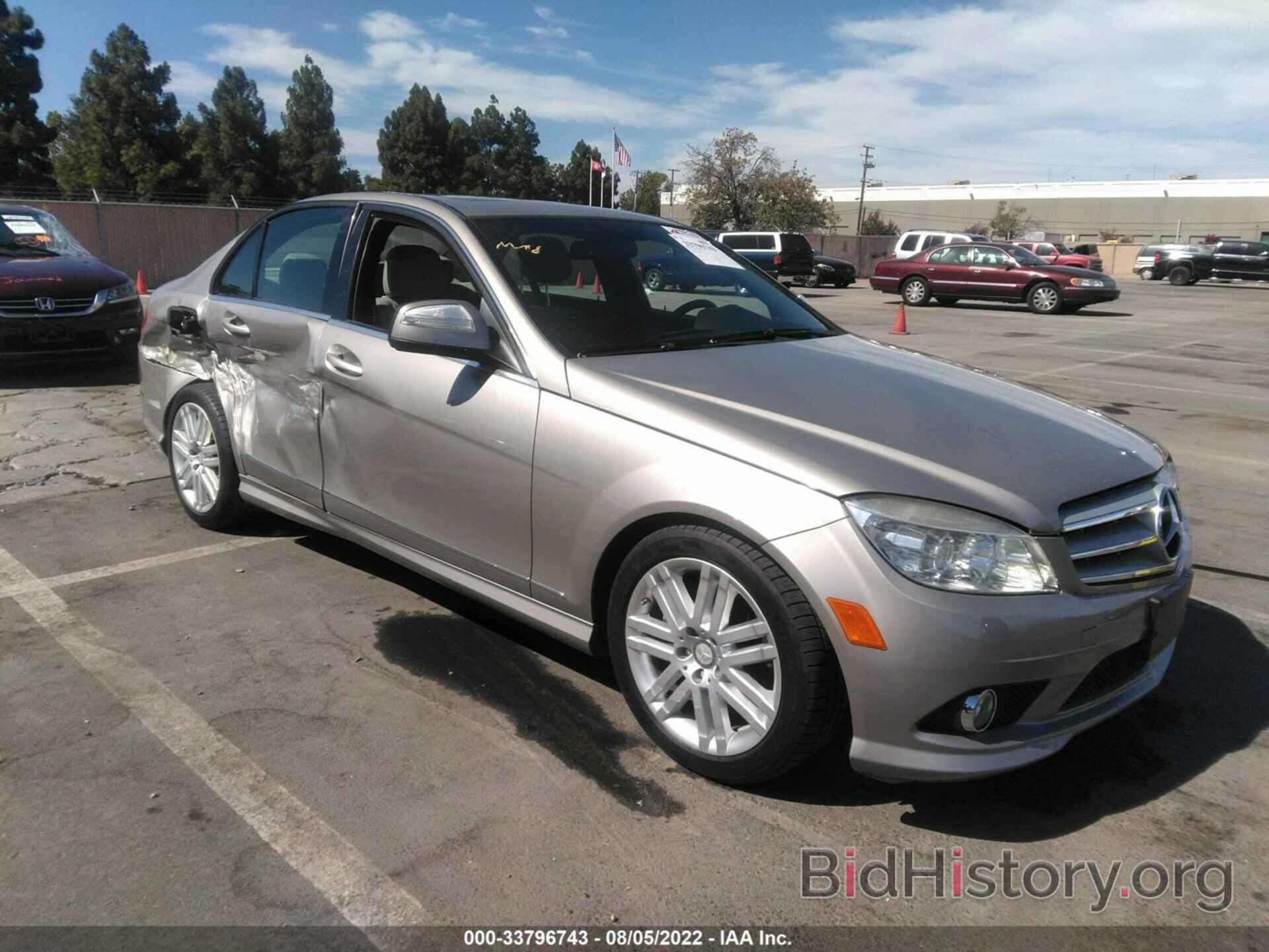 Photo WDDGF54X79R058946 - MERCEDES-BENZ C-CLASS 2009