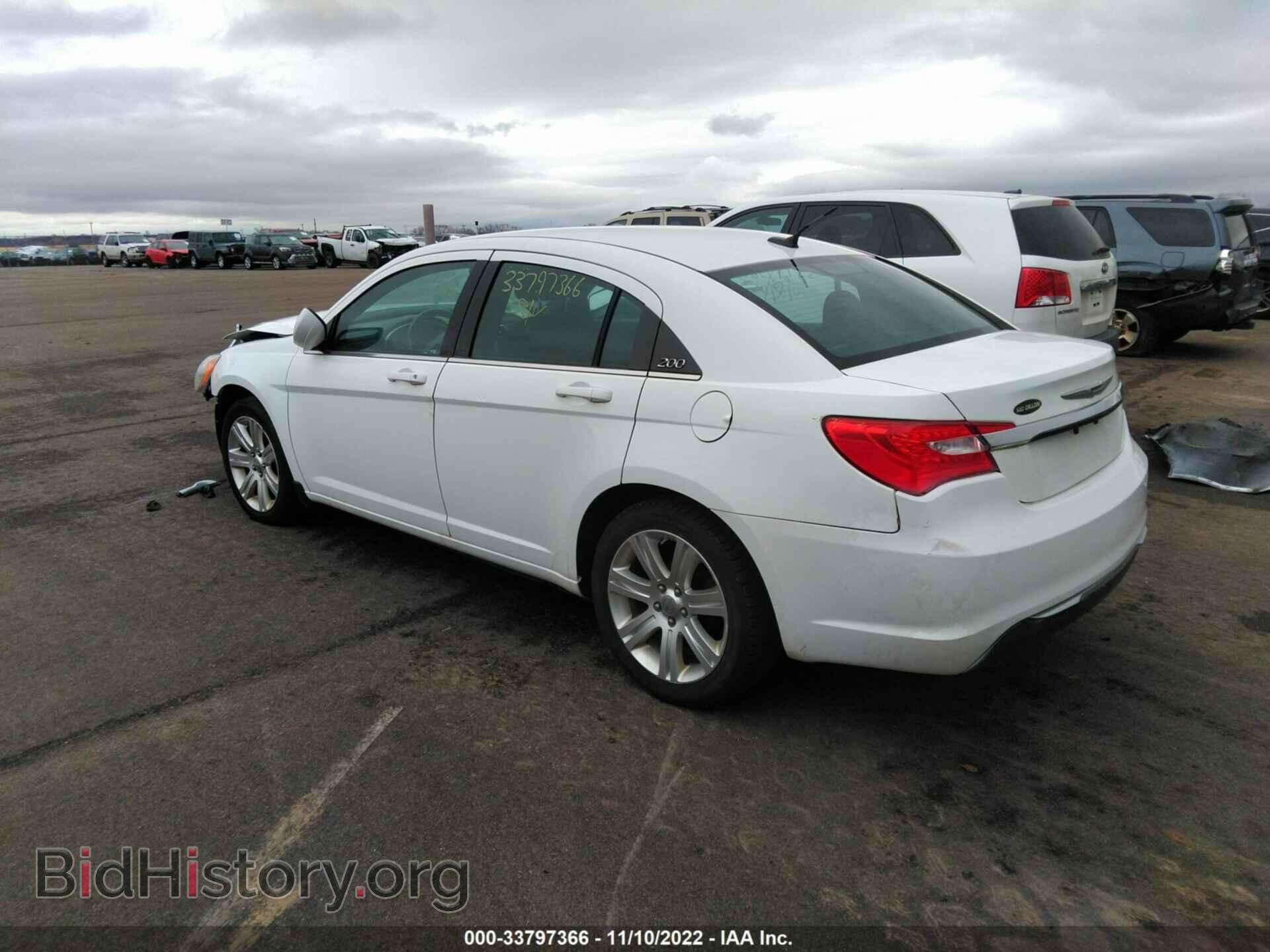 2011 CHRYSLER 200 - VIN: 1C3BC1FB0BN611462 - Фото 3