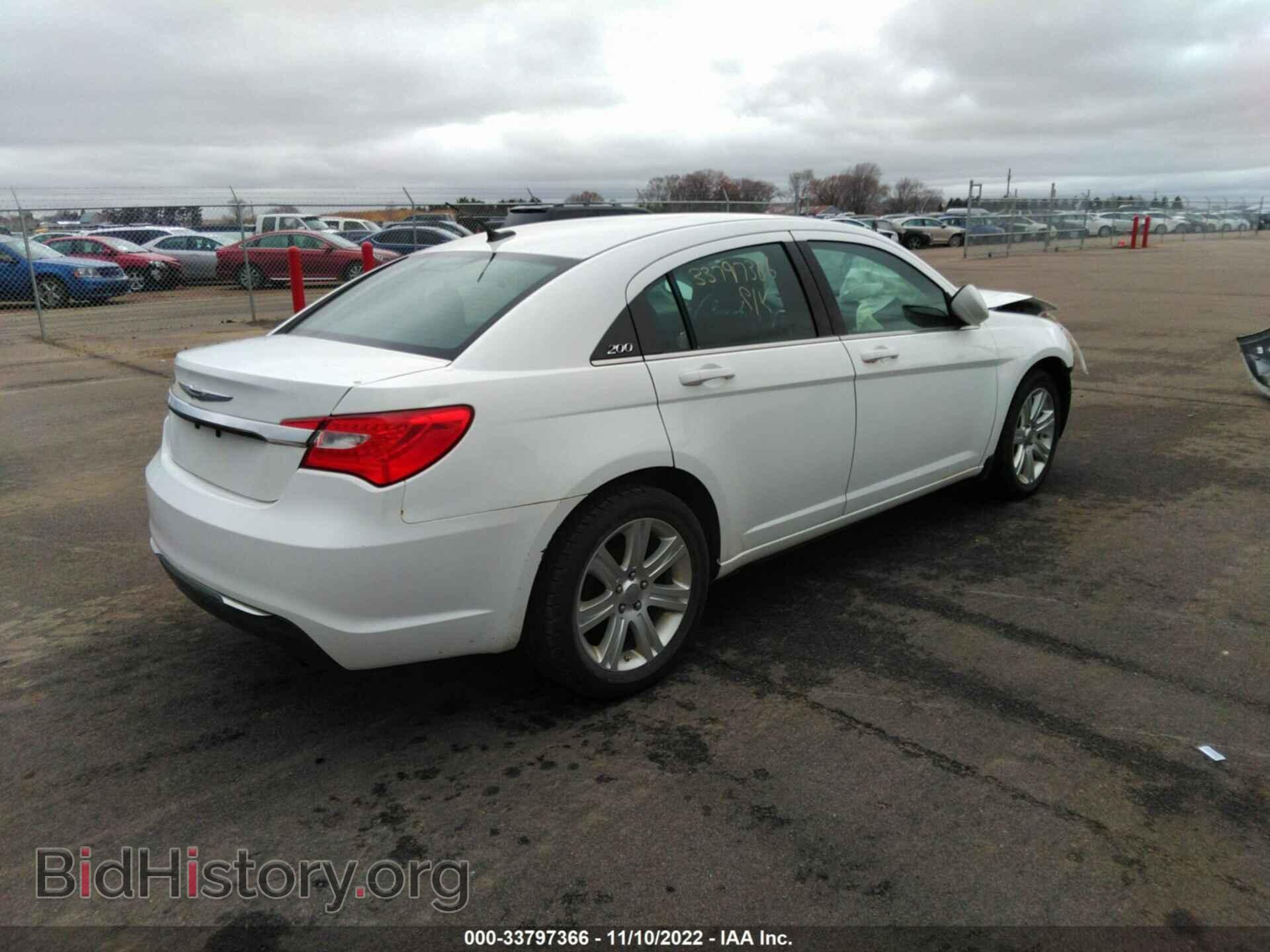 2011 CHRYSLER 200 - VIN: 1C3BC1FB0BN611462 - Фото 4