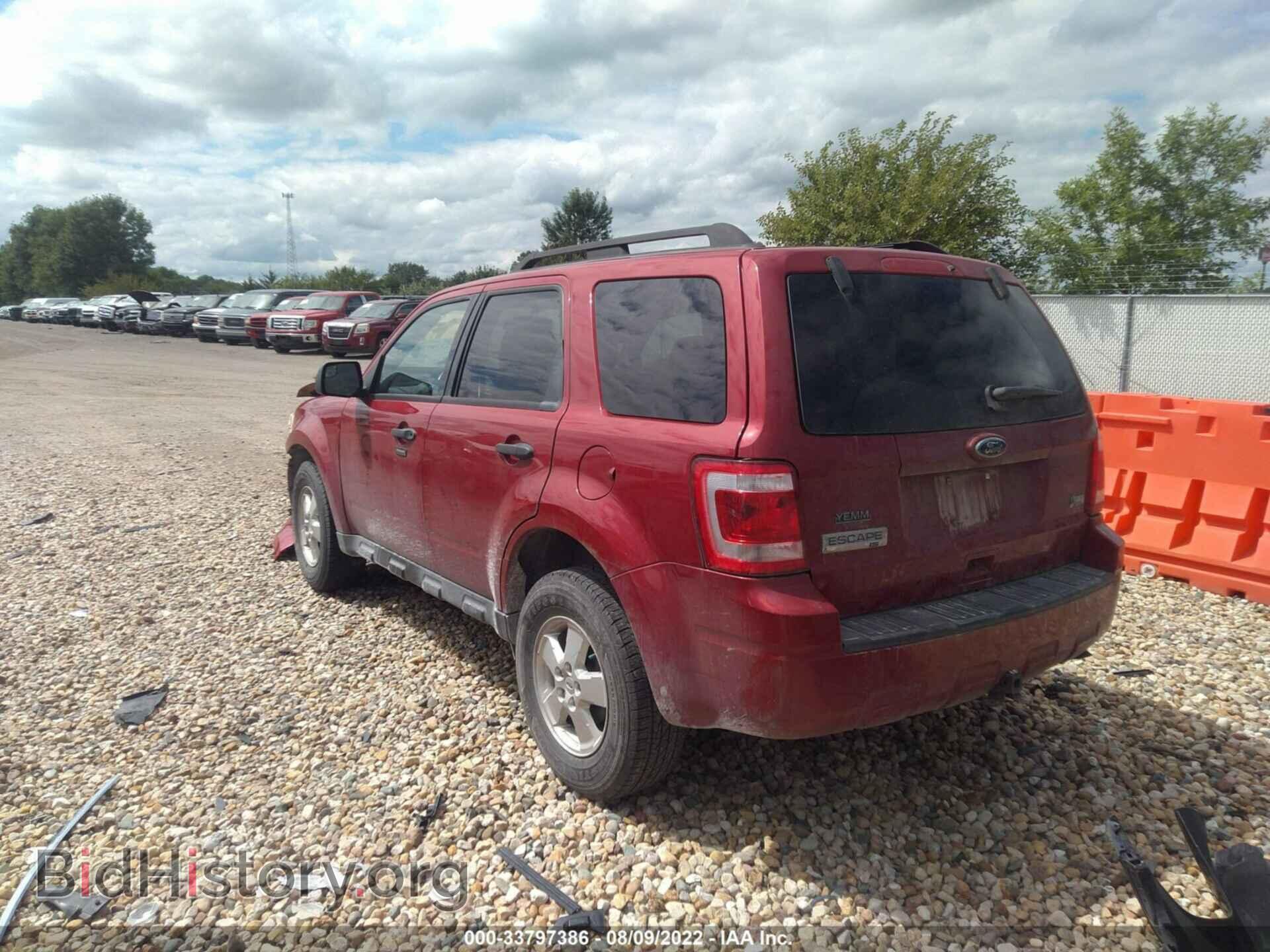 2011 FORD ESCAPE - VIN: 1FMCU0DG9BKA27094 - Фото 3