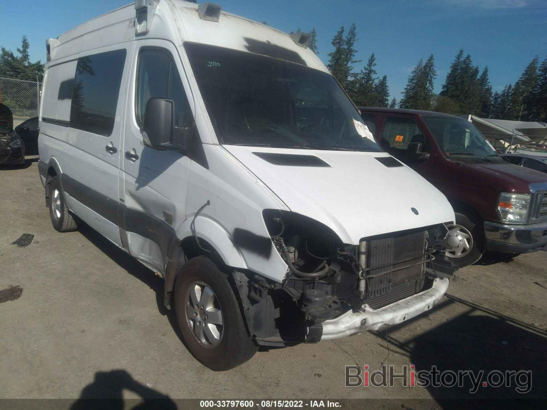 Photo WD3PE7CC2B5592435 - MERCEDES-BENZ SPRINTER CARGO VANS 2011