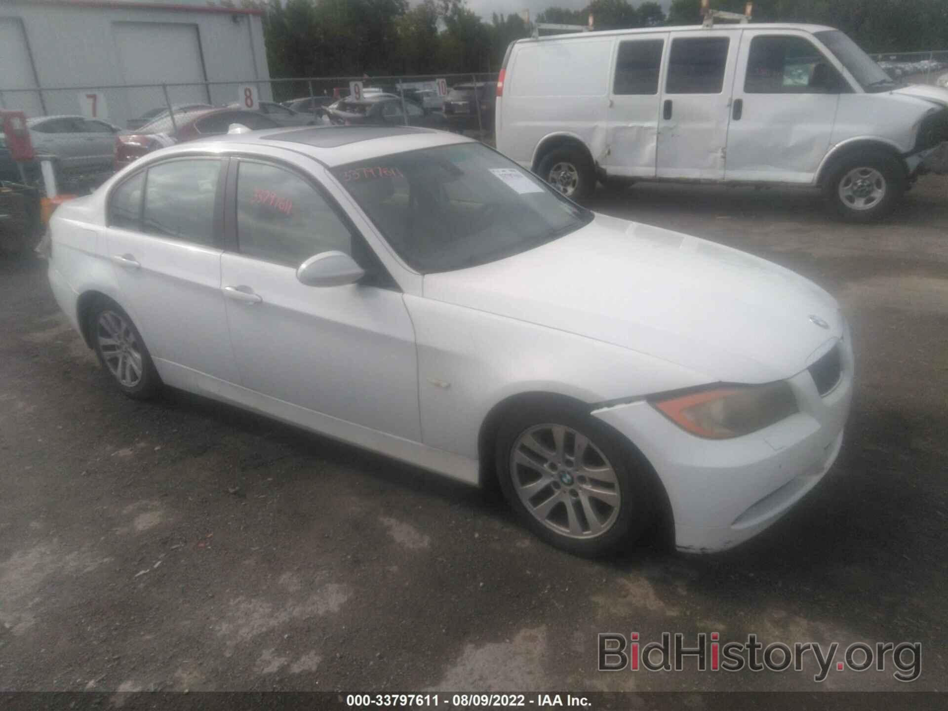 Photo WBAVC53567FZ78900 - BMW 3 SERIES 2007