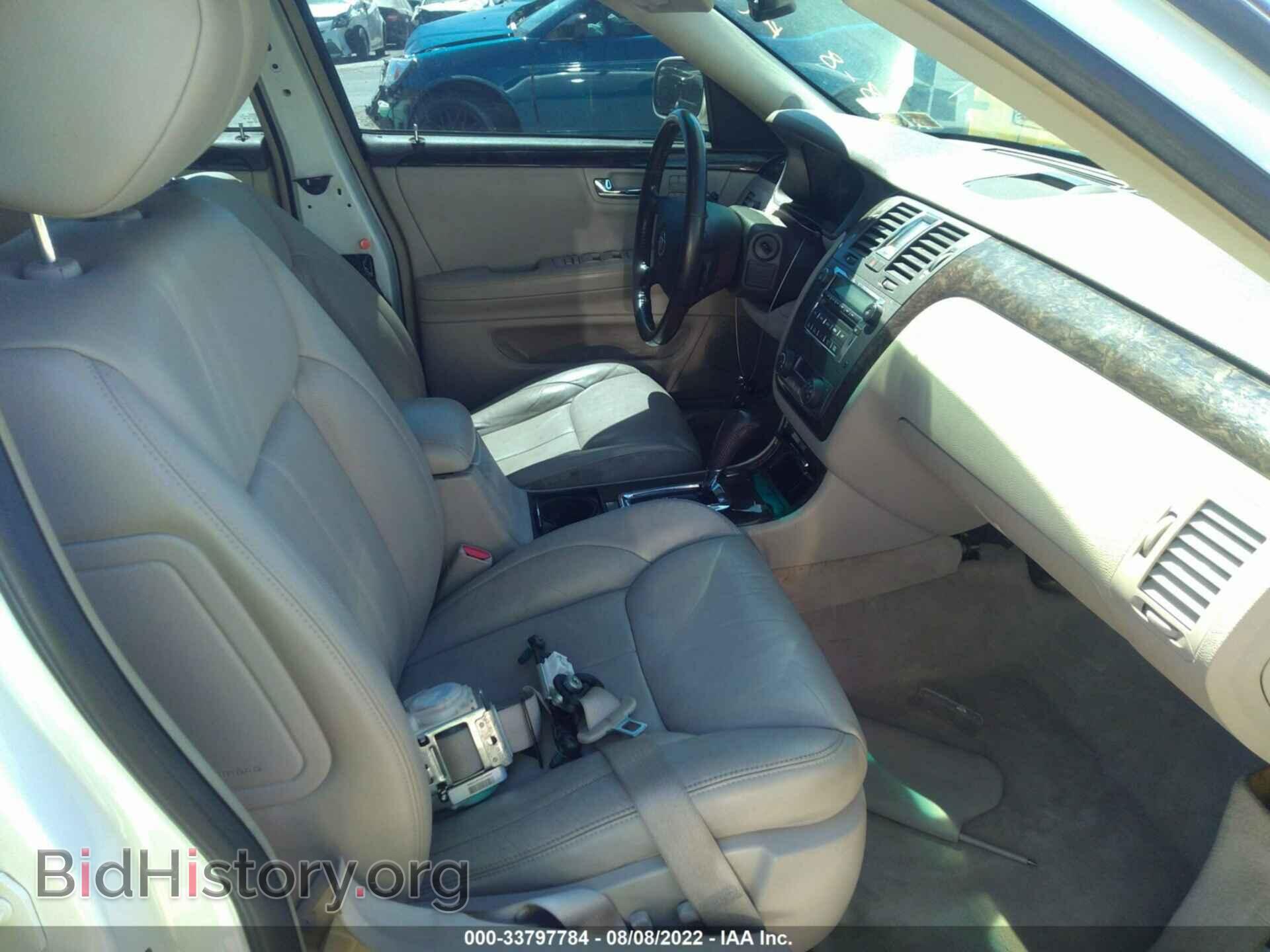2011 CADILLAC DTS - VIN: 1G6KD5E65BU137263 - Фото 5
