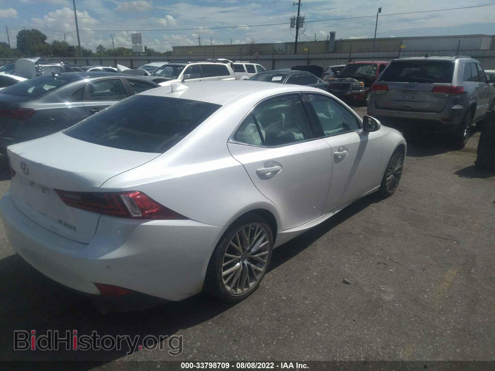2016 LEXUS IS 200T - VIN: JTHBA1D25G5037032 - Фото 4