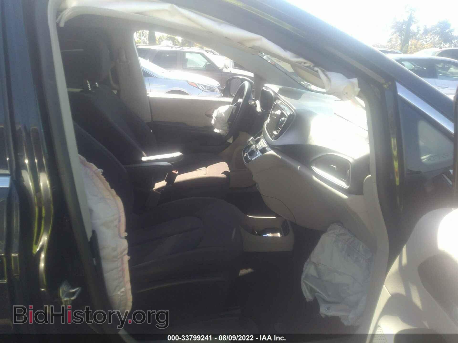 2017 CHRYSLER PACIFICA - VIN: 2C4RC1DG9HR623176 - Photo 5